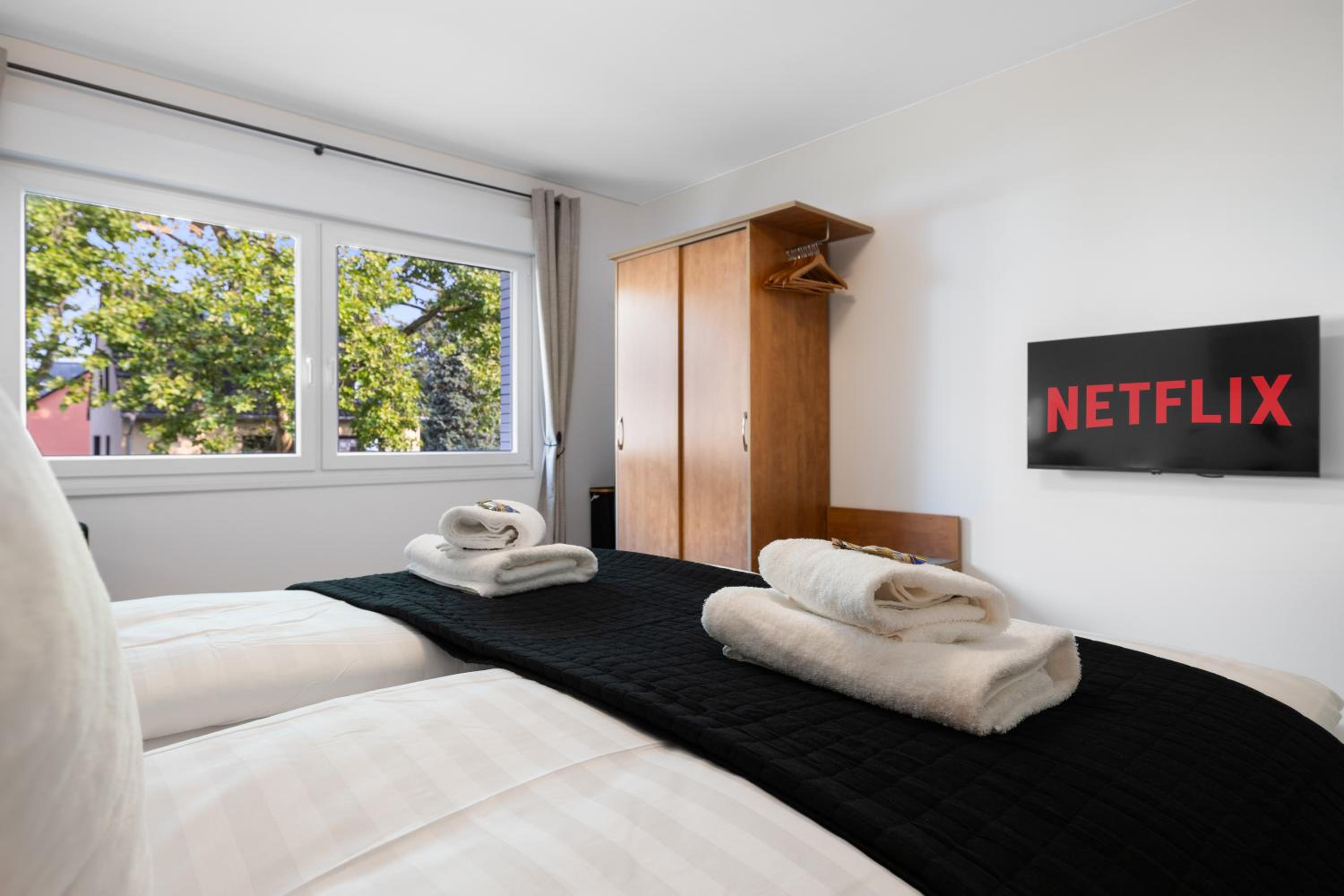 Svyvo Apartments Brühl - Parking Kitchen Balcony