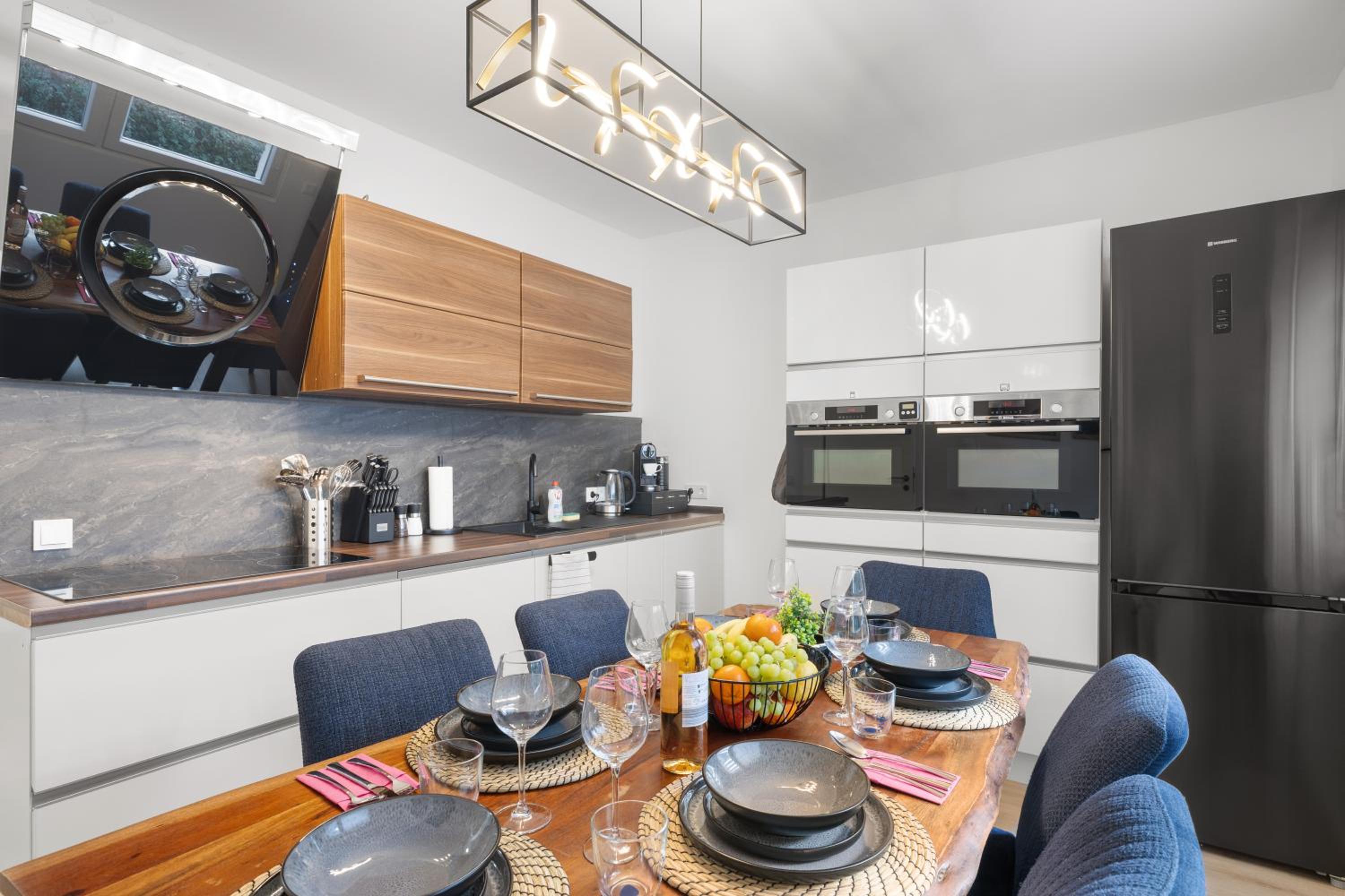 Svyvo Apartments Brühl - Parking Kitchen Balcony