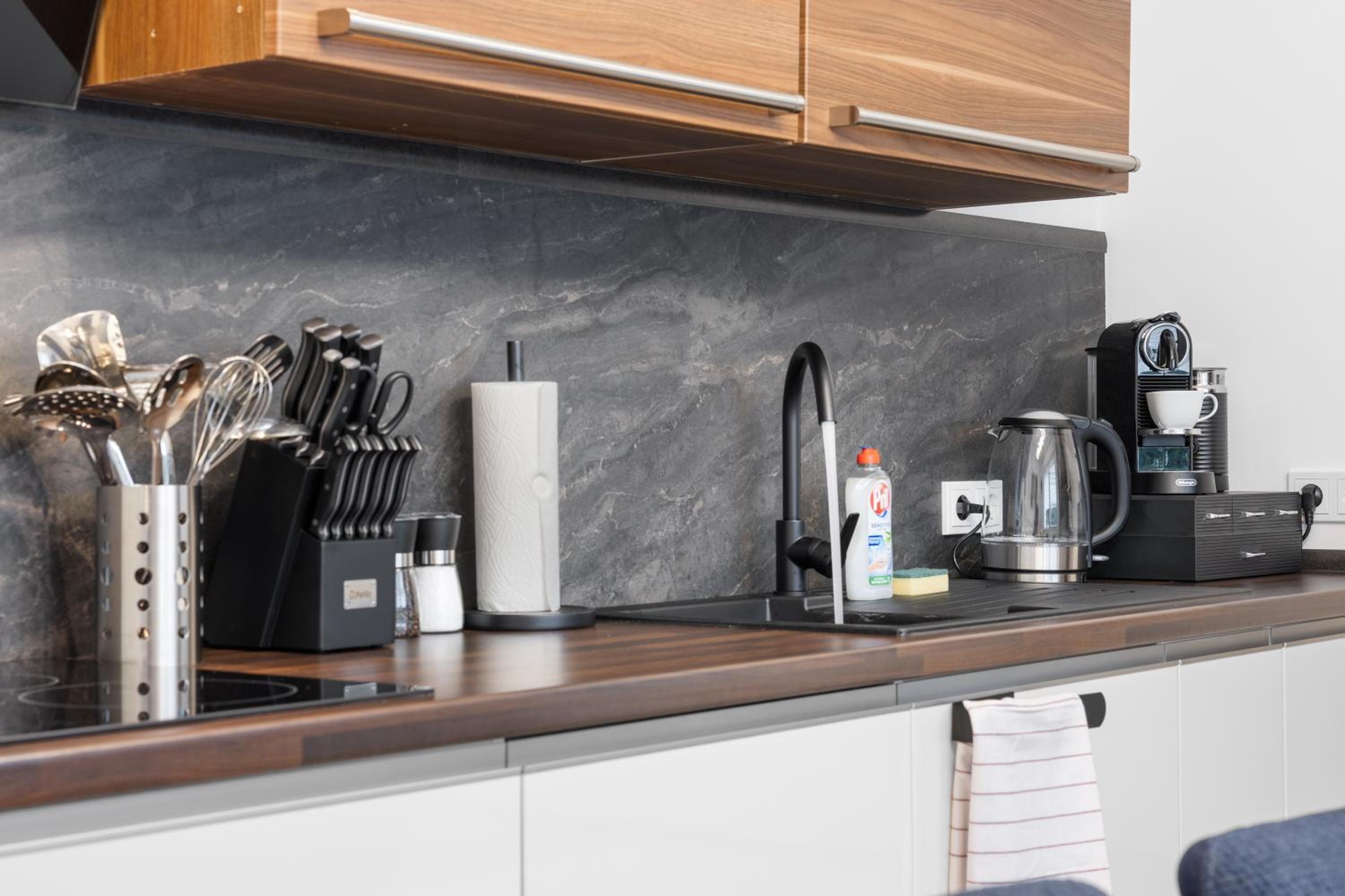 Svyvo Apartments Brühl - Parking Kitchen Balcony
