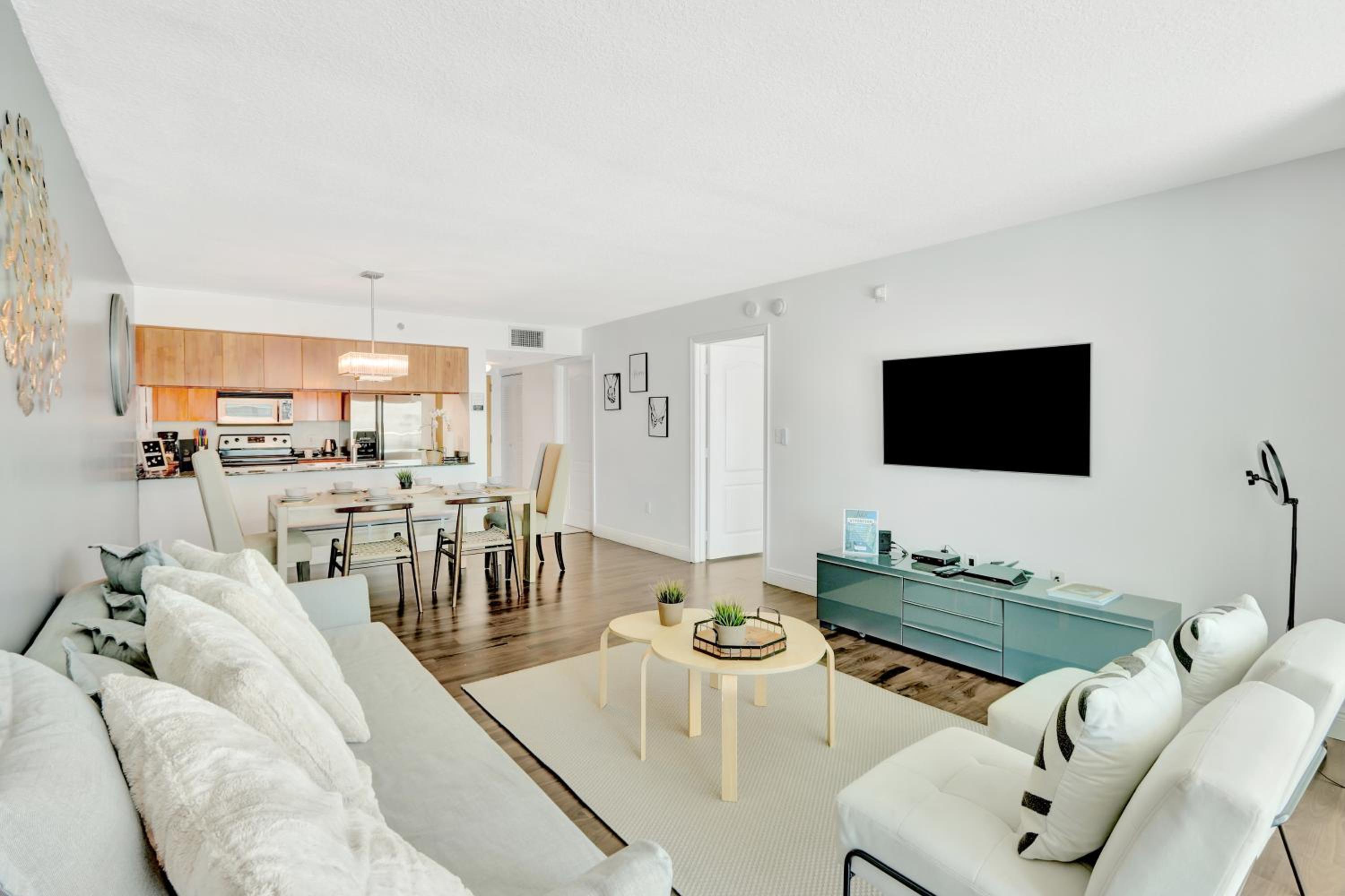 The Bay Suites - Brickell
