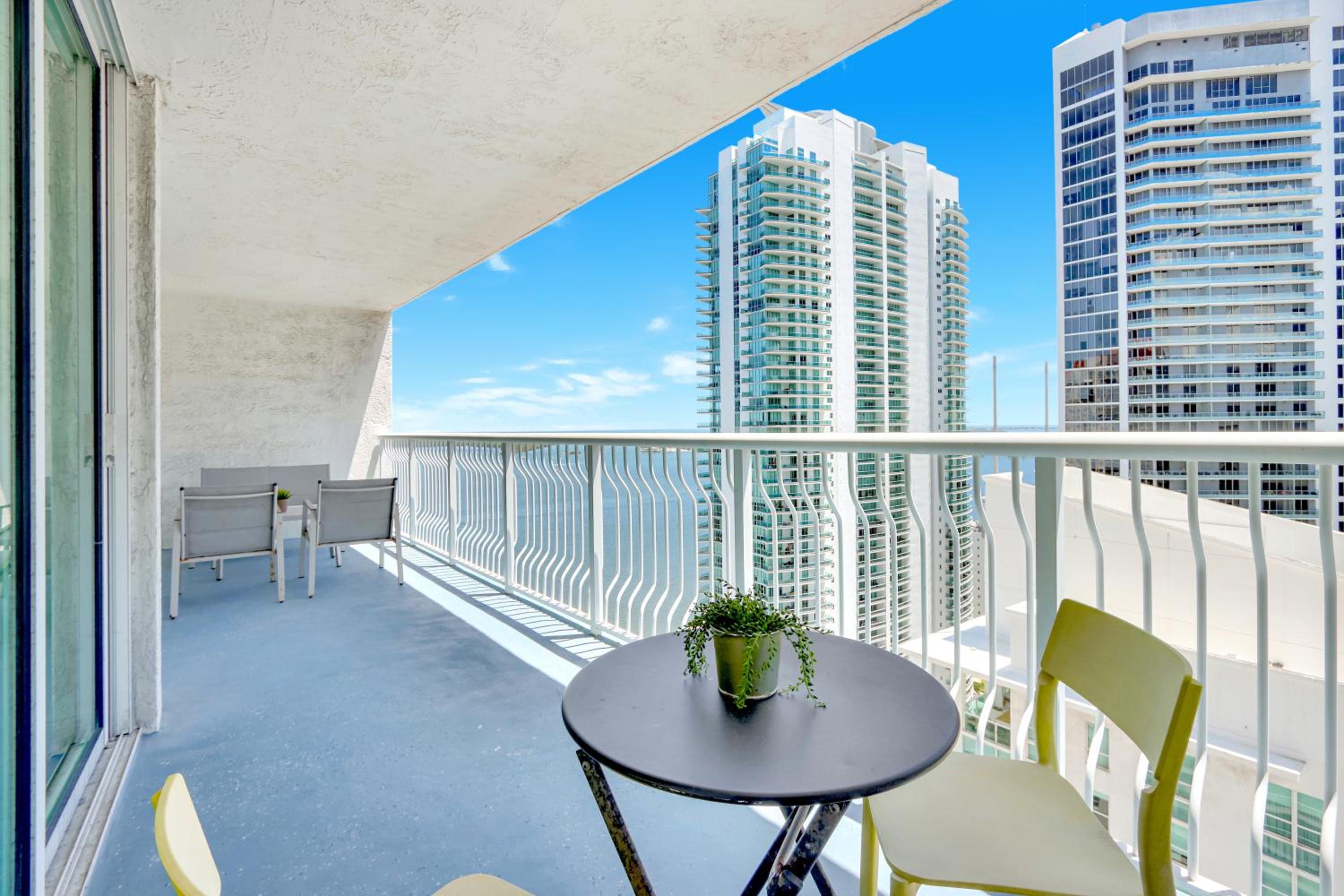 The Bay Suites - Brickell