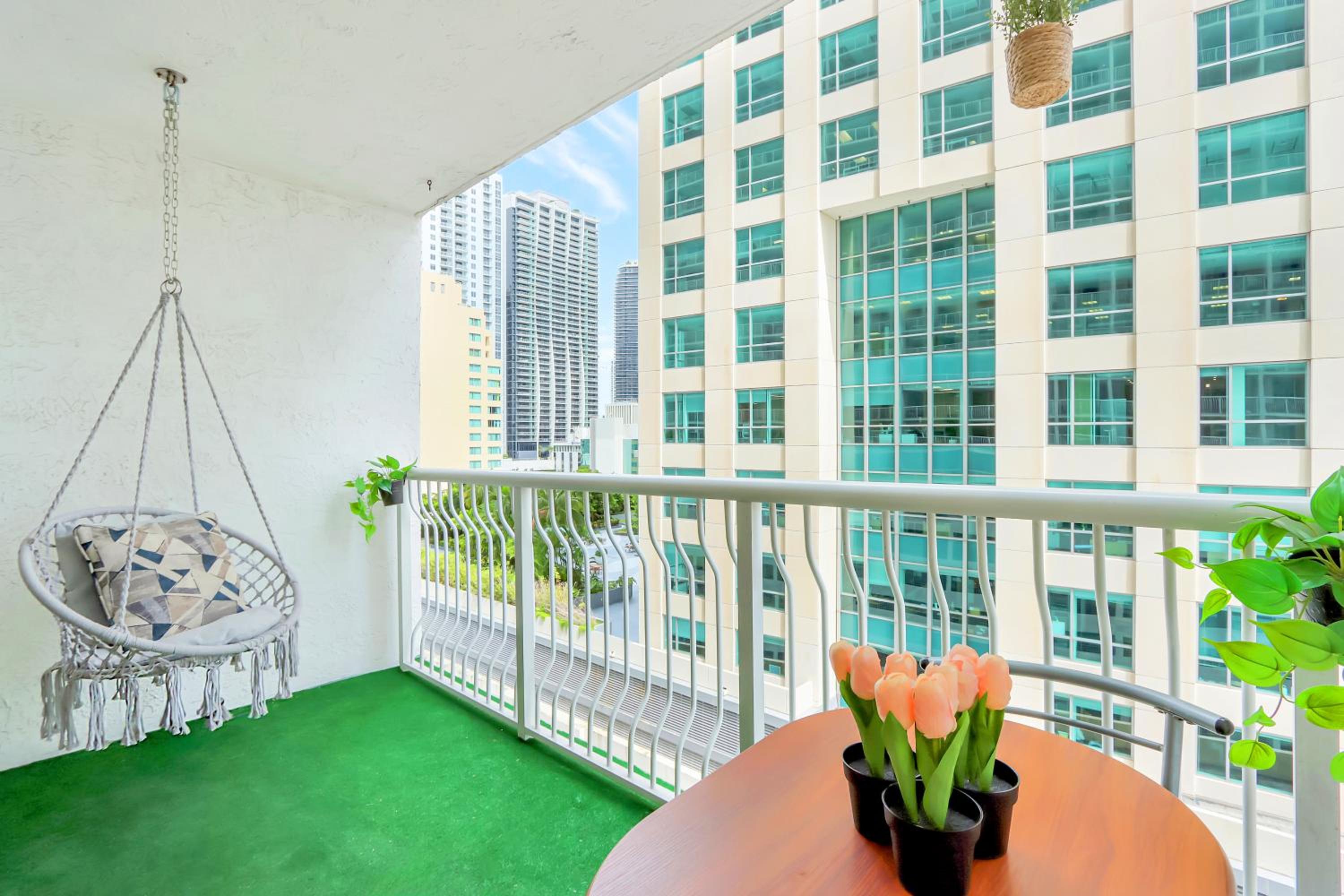 The Bay Suites - Brickell