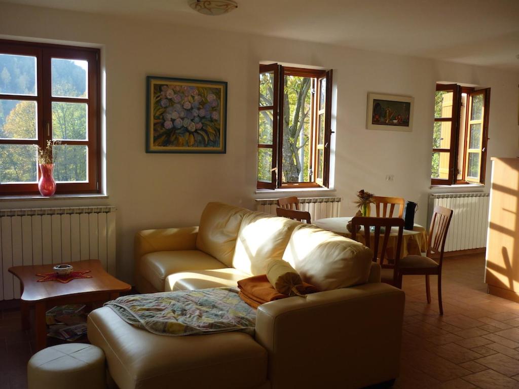 Holiday home Lokovec 31 - Rojčeva domačija view 2