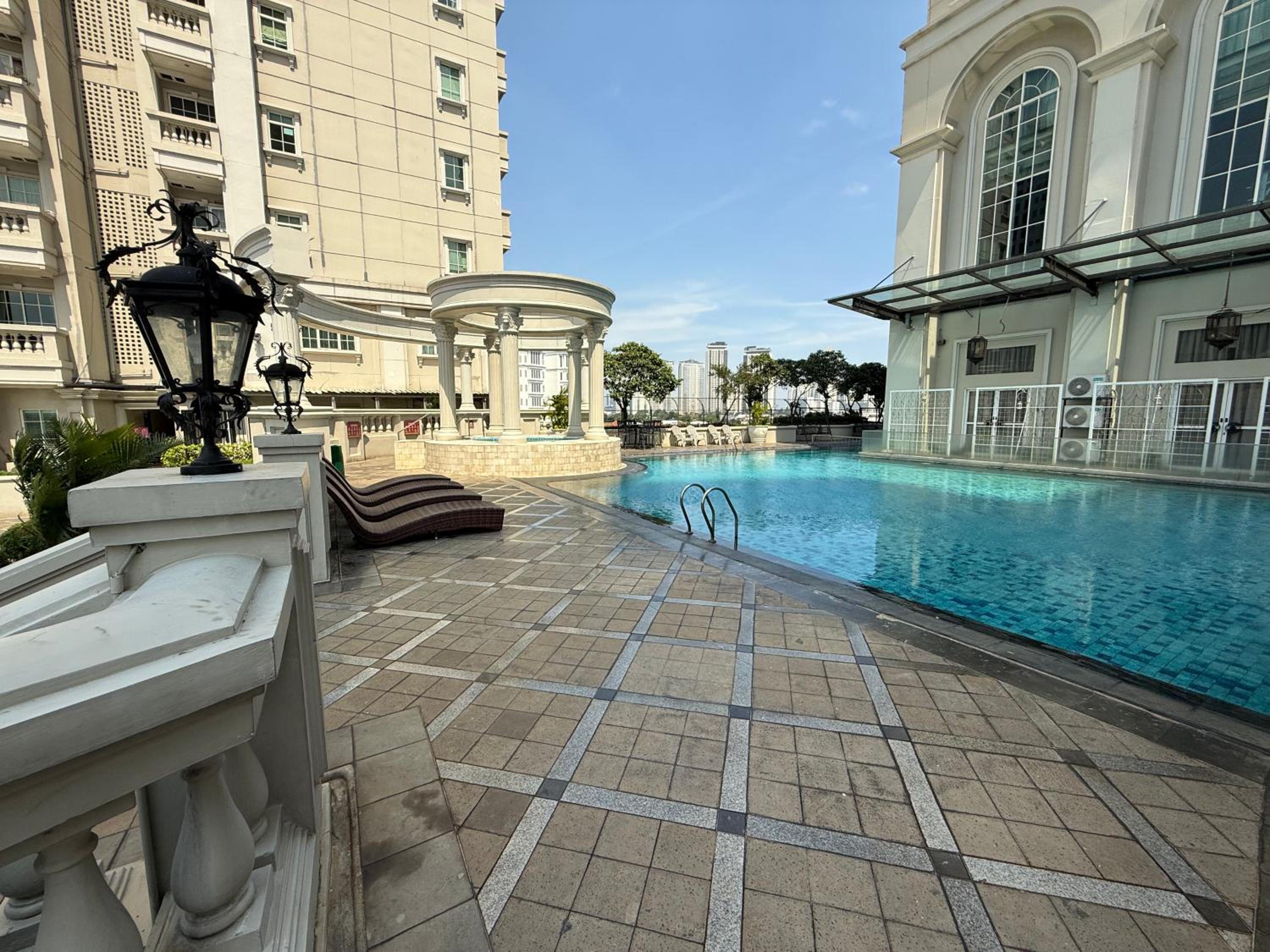 2 Bedroom apartment at Senayan