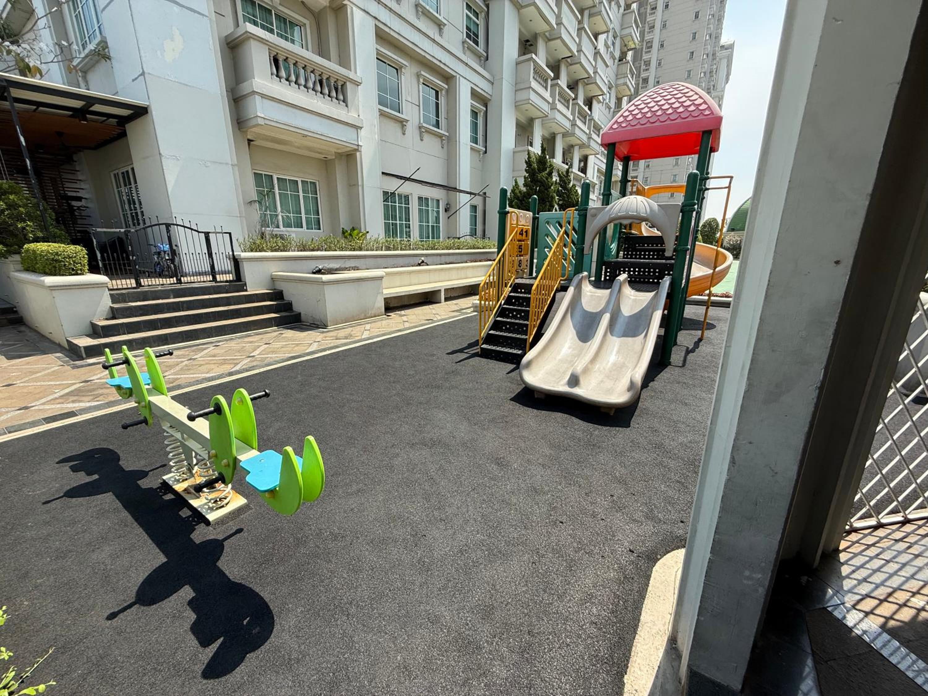 2 Bedroom apartment at Senayan