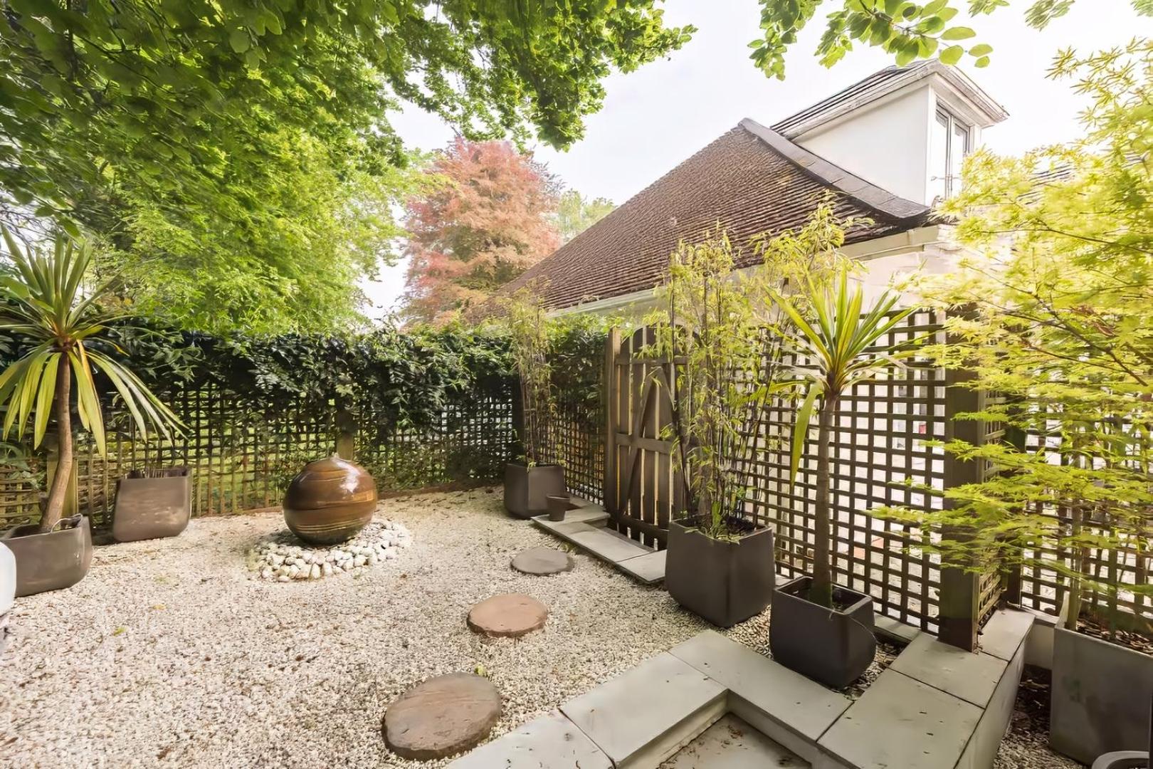 Cosy studio with private Japanese garden