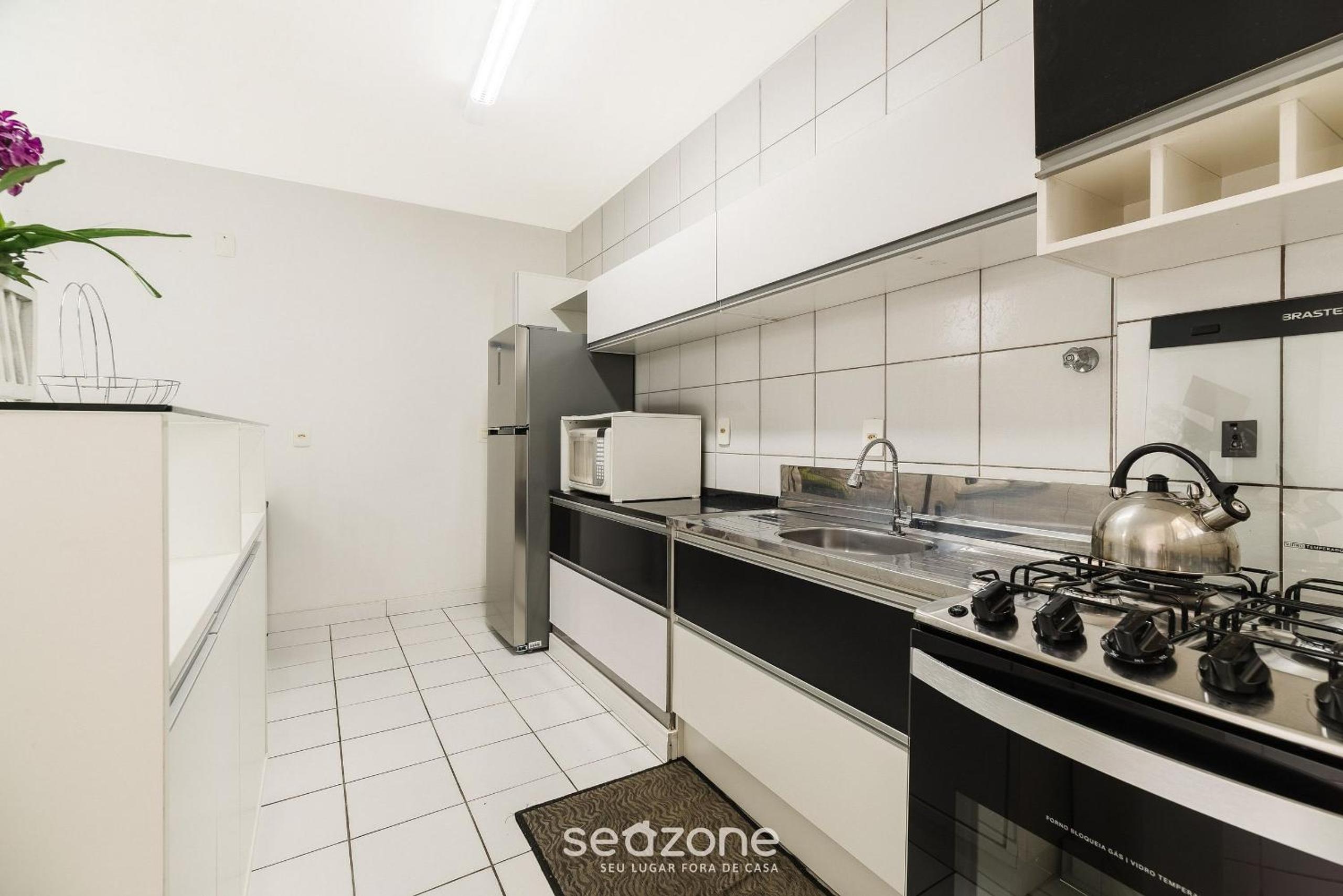 Apartments 400 m from the Beach in BC - CEV