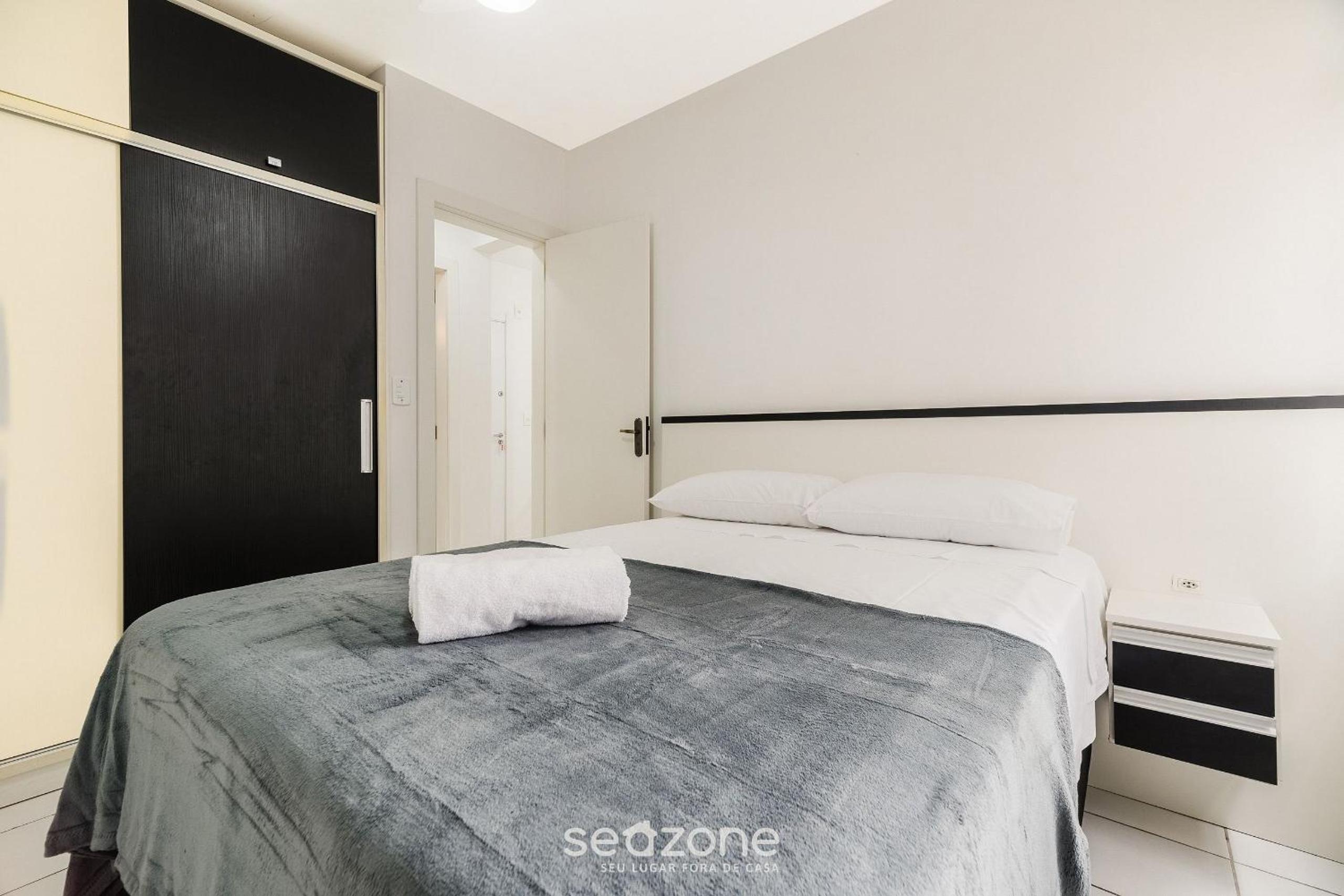 Apartments 400 m from the Beach in BC - CEV