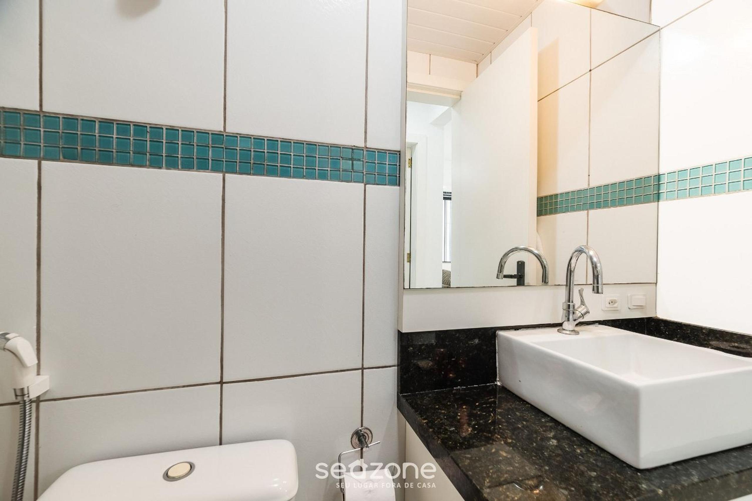 Apartments 400 m from the Beach in BC - CEV