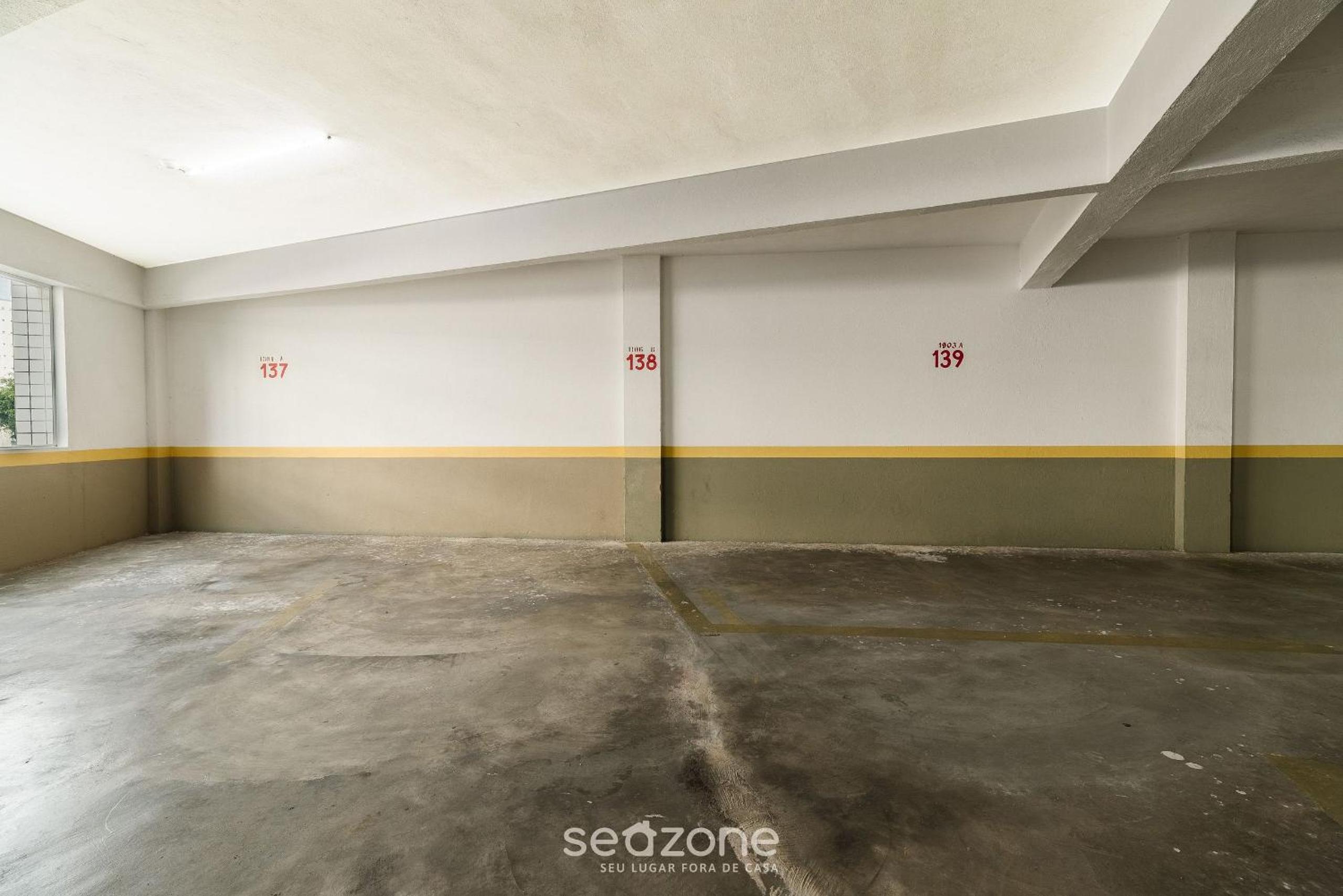 Apartments 400 m from the Beach in BC - CEV