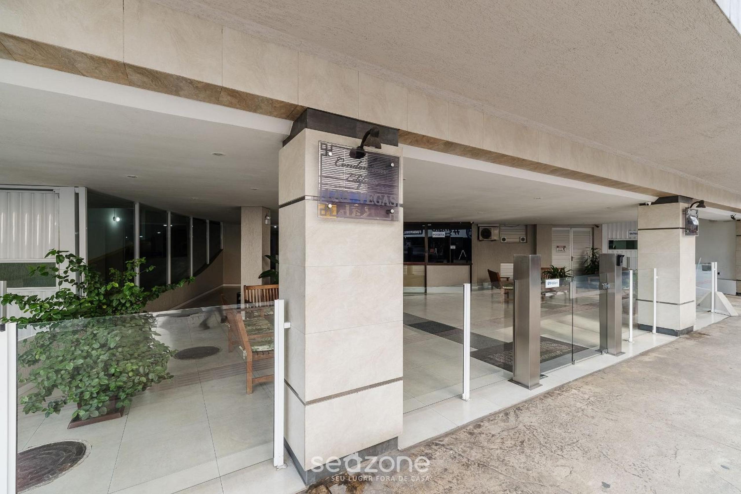 Apartments 400 m from the Beach in BC - CEV
