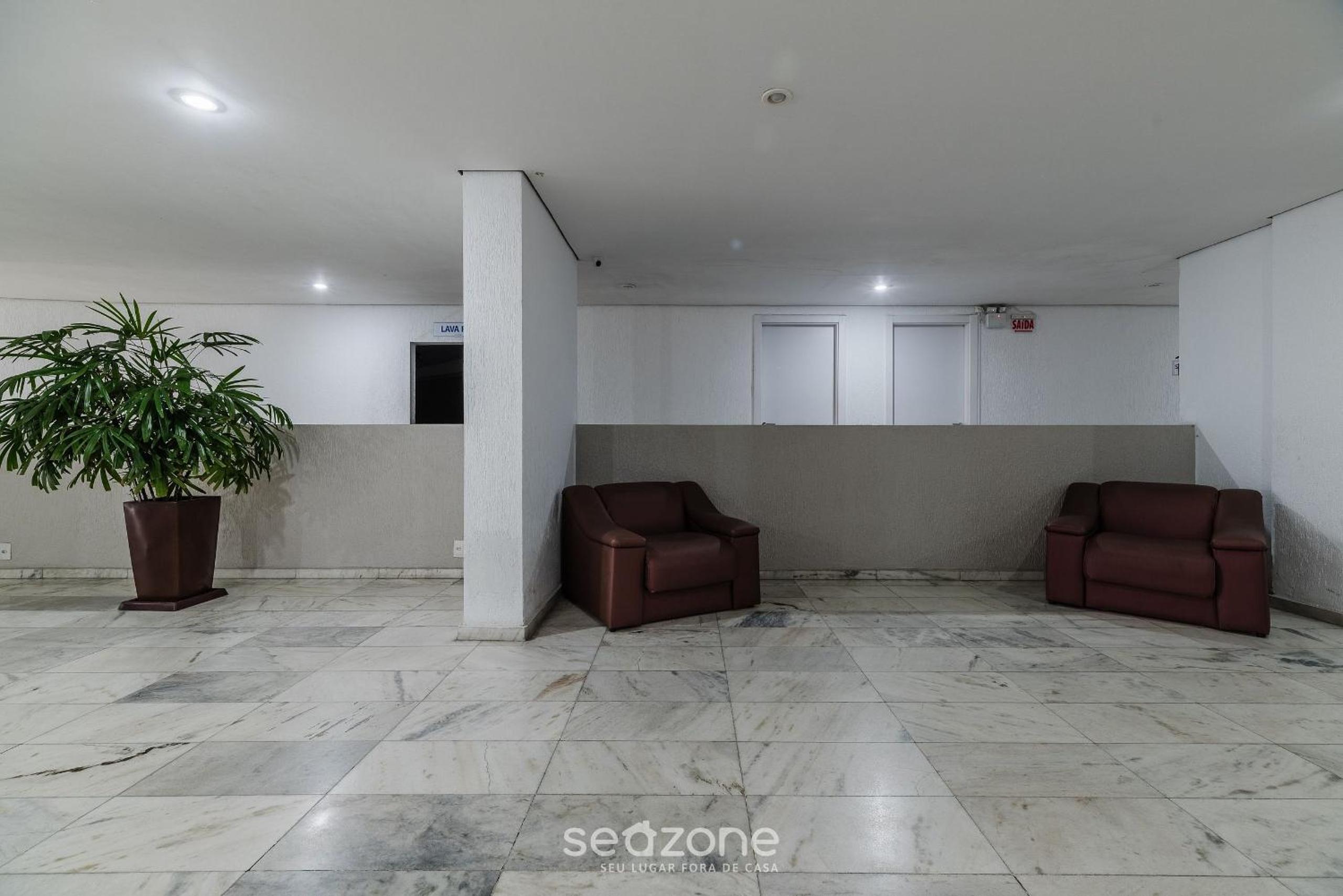 Apartments 400 m from the Beach in BC - CEV