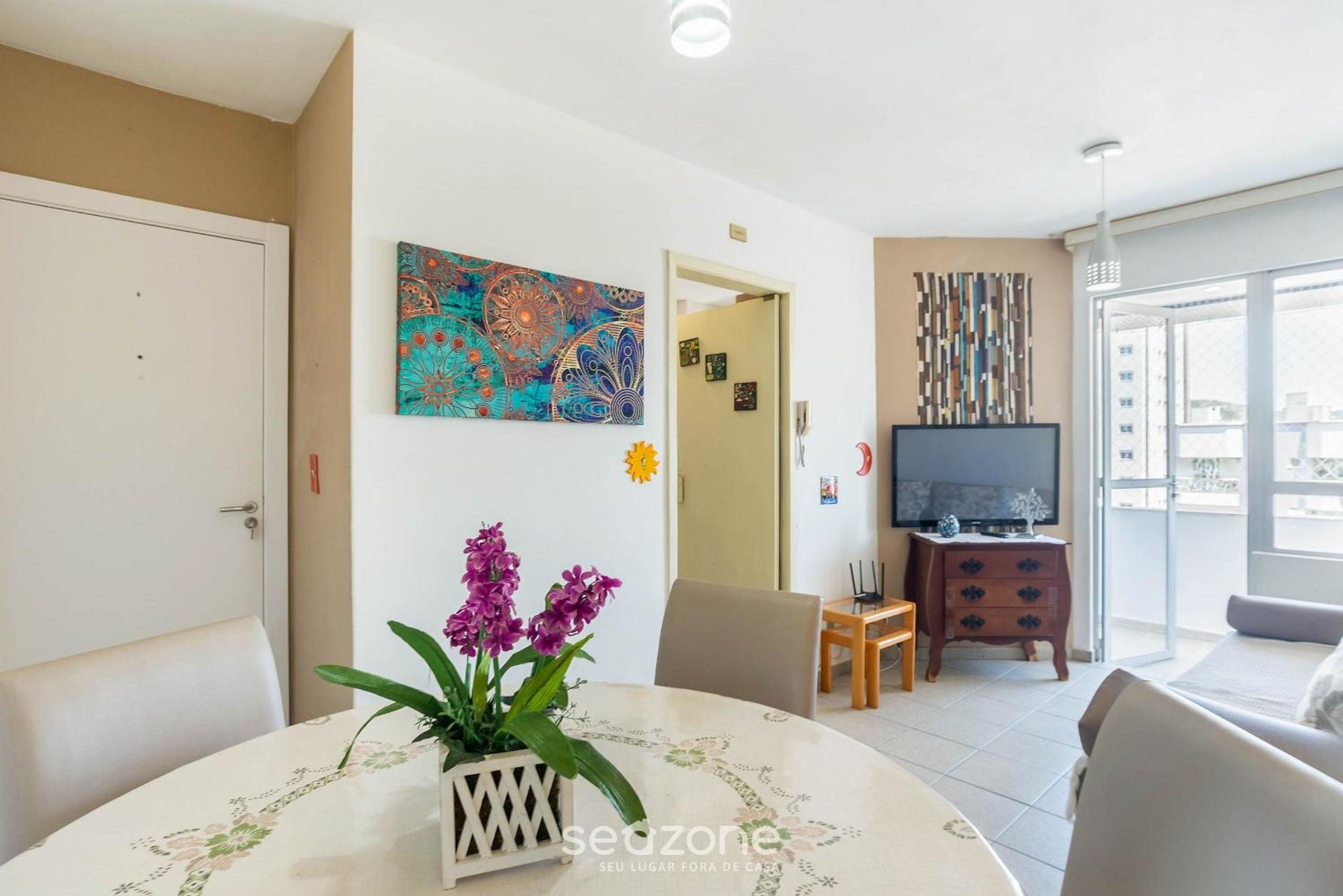 Apartments 400 m from the Beach in BC - CEV