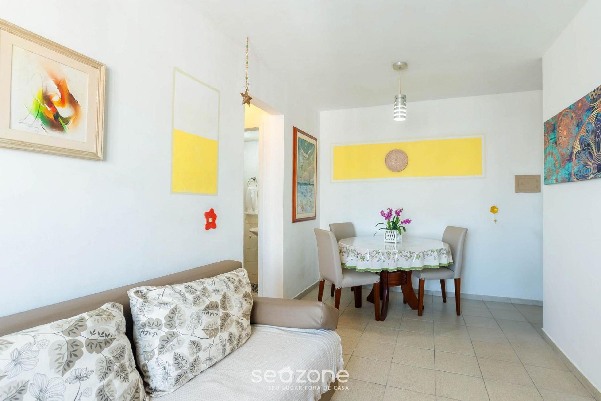 Apartments 400 m from the Beach in BC - CEV
