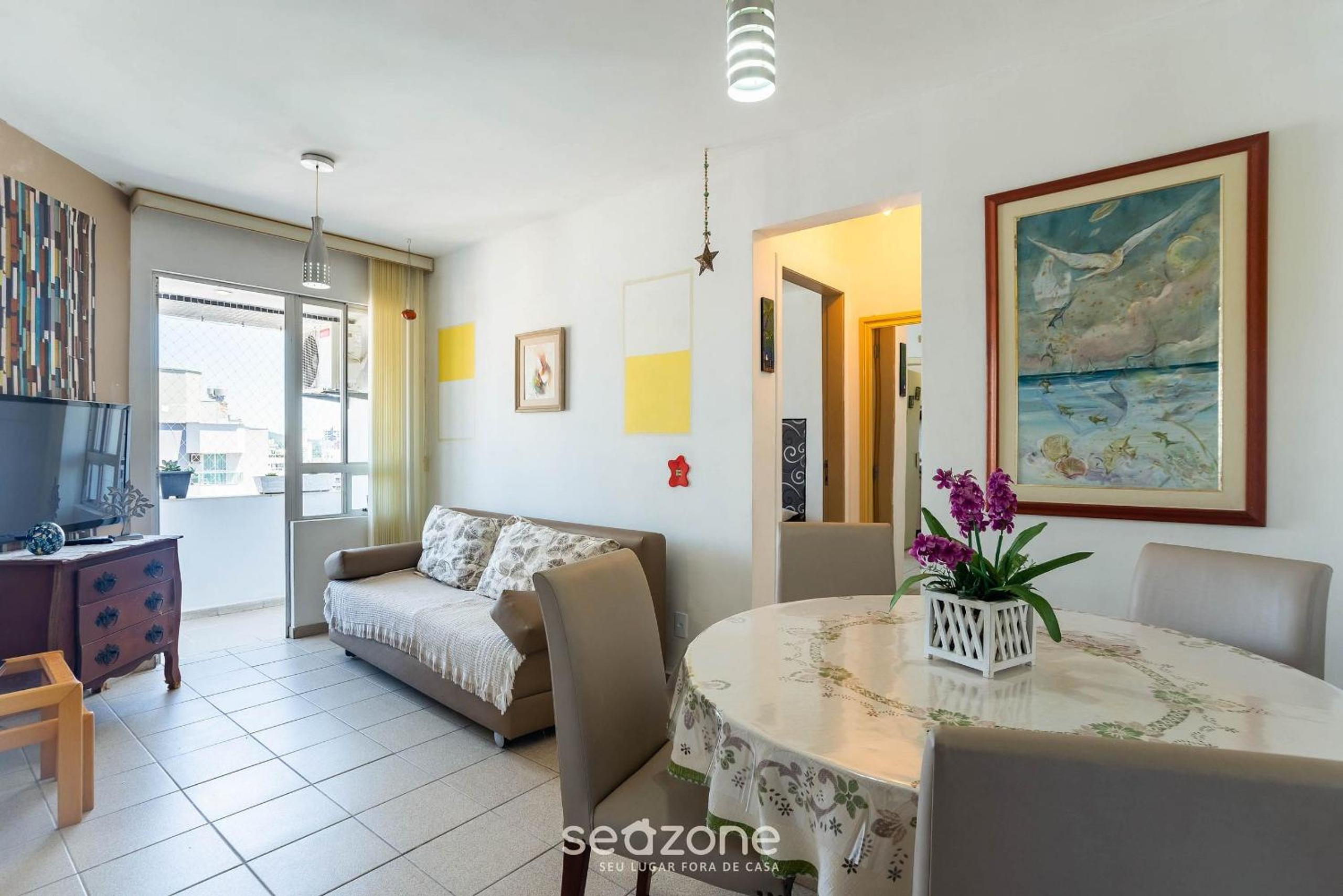 Apartments 400 m from the Beach in BC - CEV