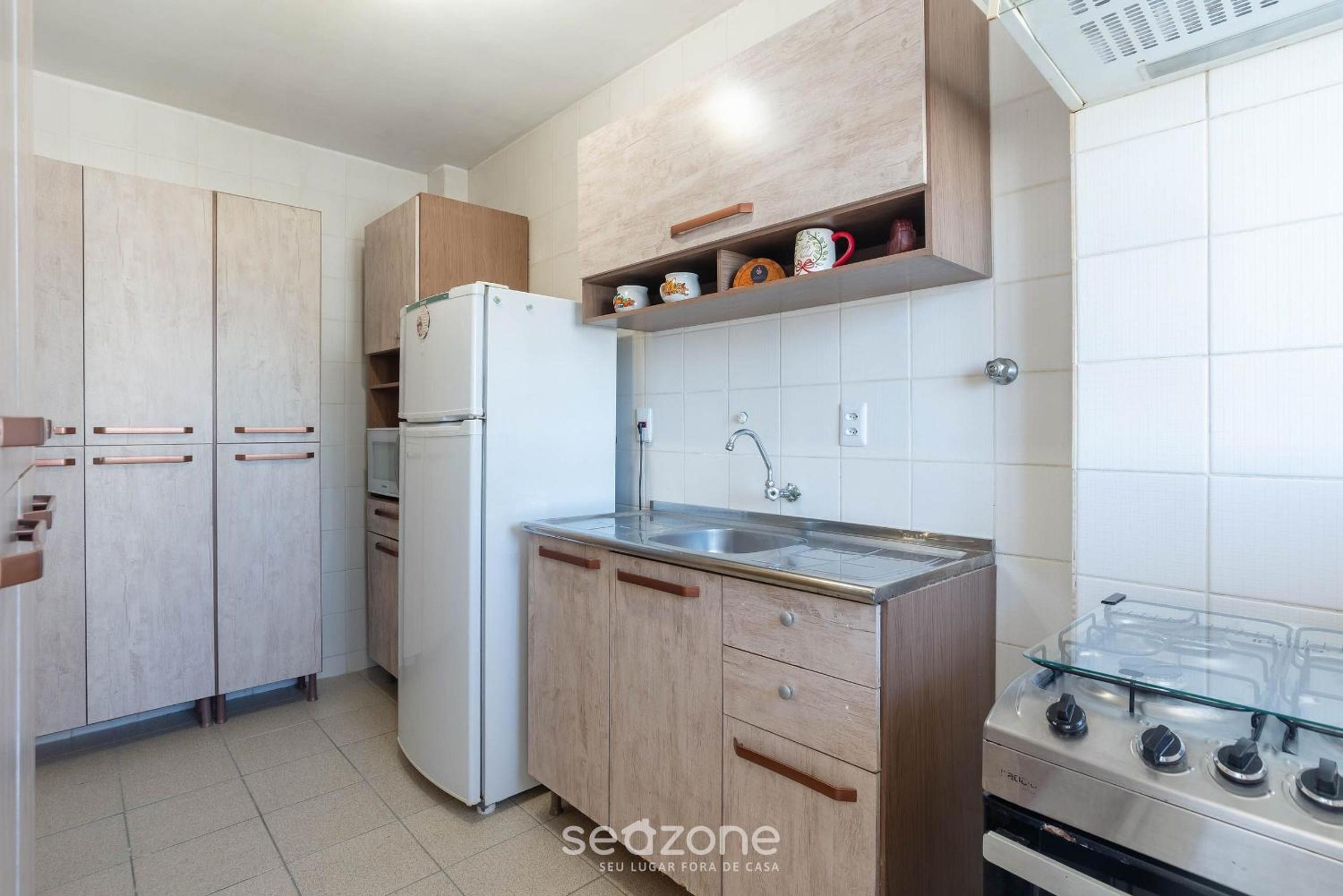 Apartments 400 m from the Beach in BC - CEV