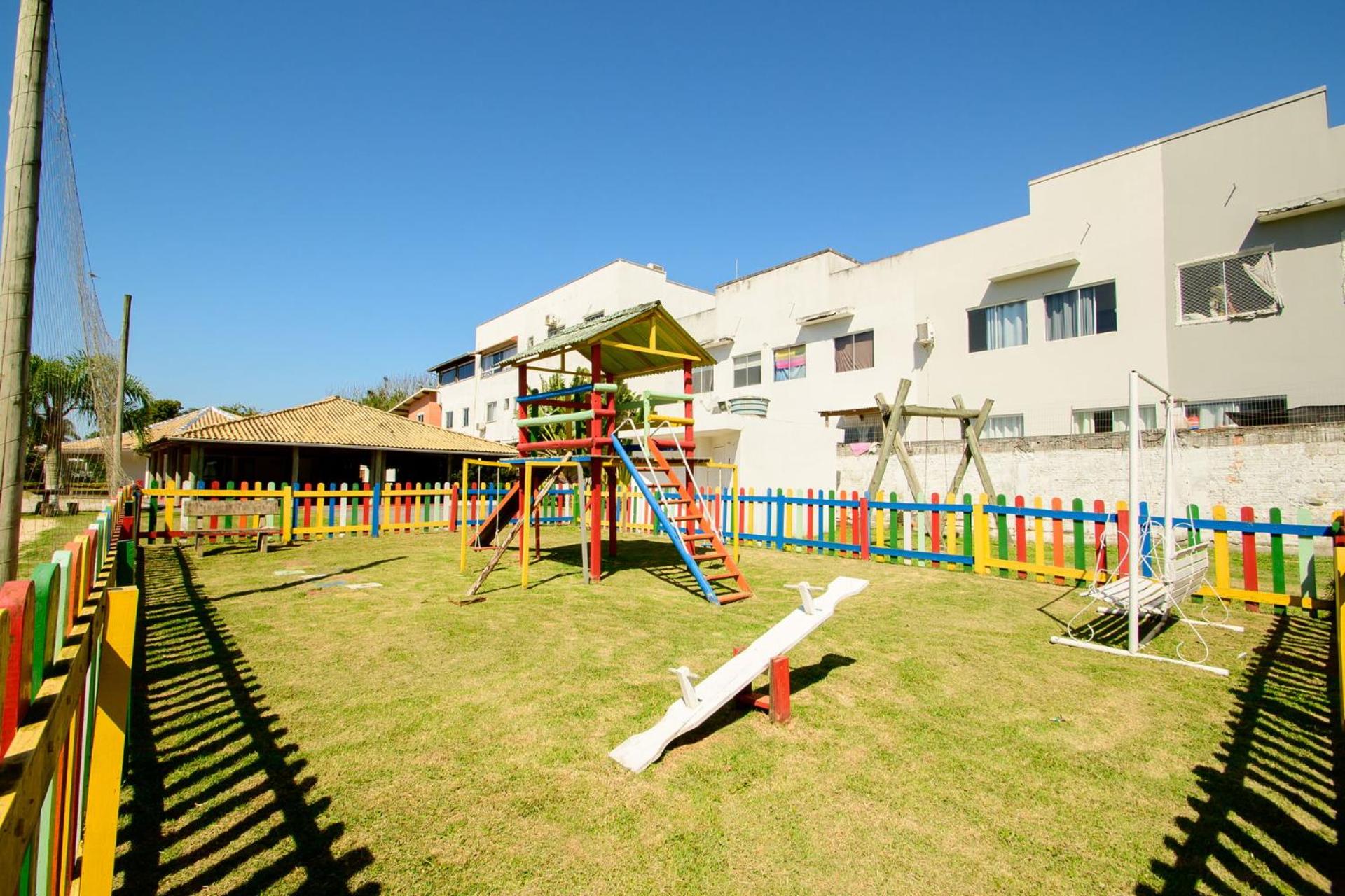 Casa c/ar cond. rua da praia, cond. fechado HK0945