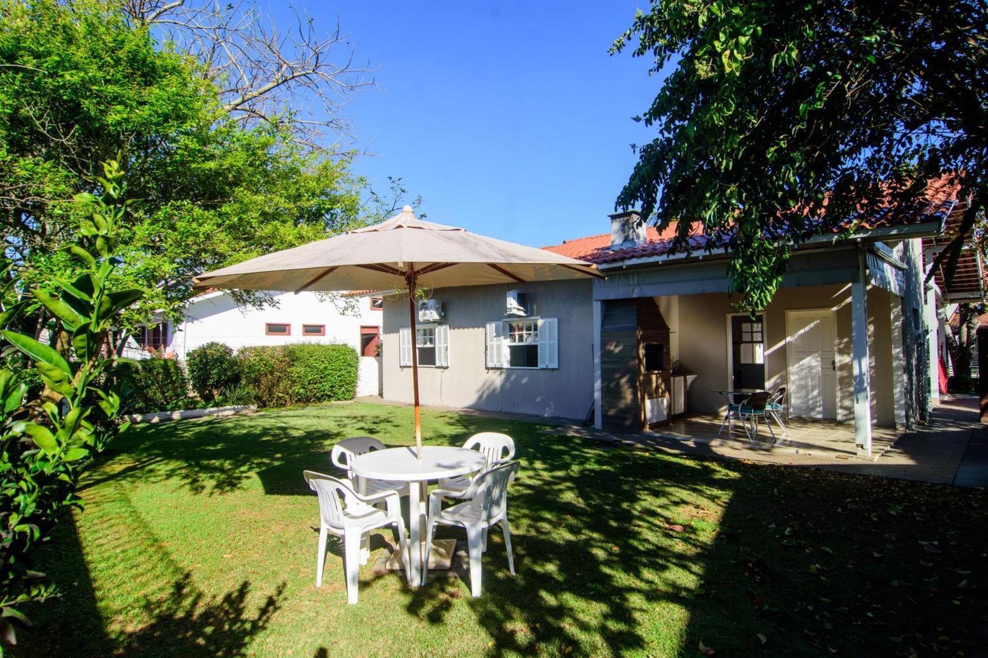 Casa c/ar cond. rua da praia, cond. fechado HK0945