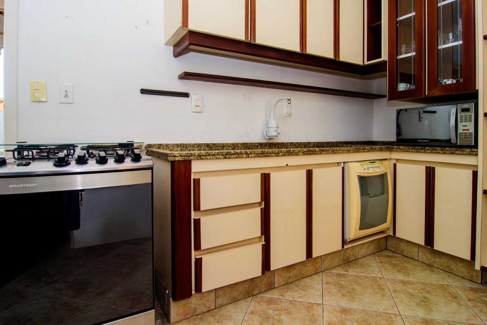 Casa c/ar cond. rua da praia, cond. fechado HK0945