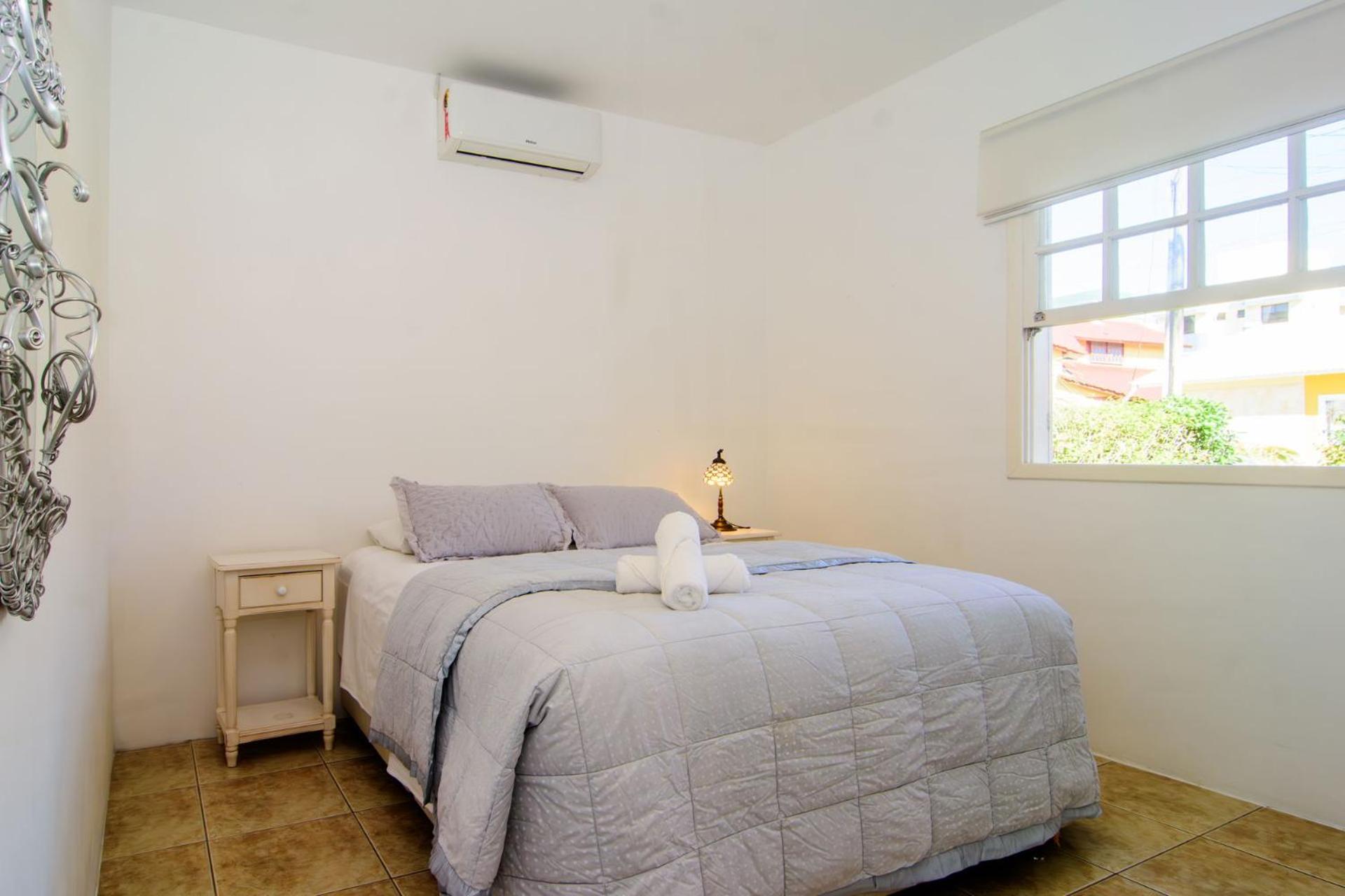 Casa c/ar cond. rua da praia, cond. fechado HK0945