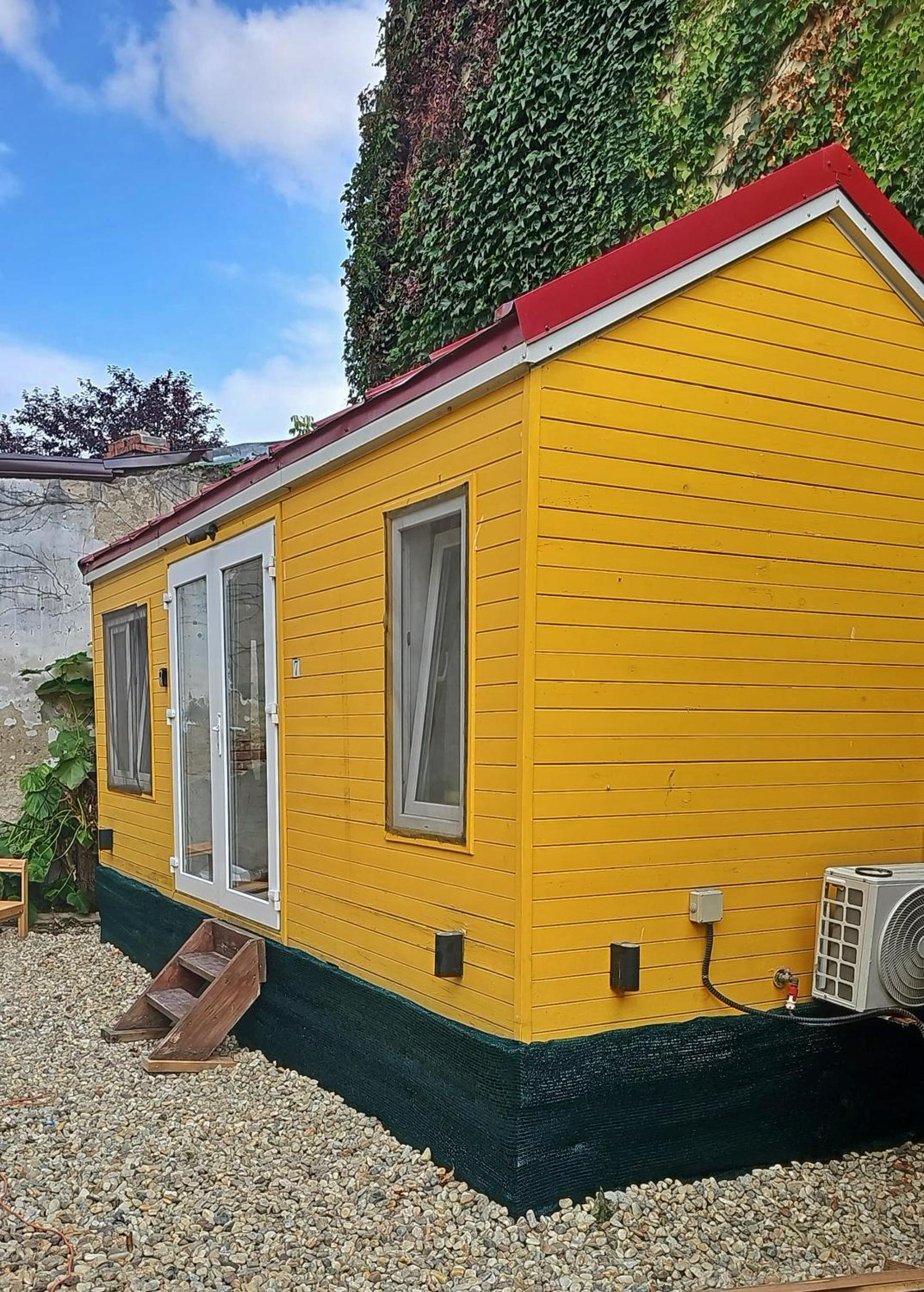 Pura Vida Downtown Tiny houses