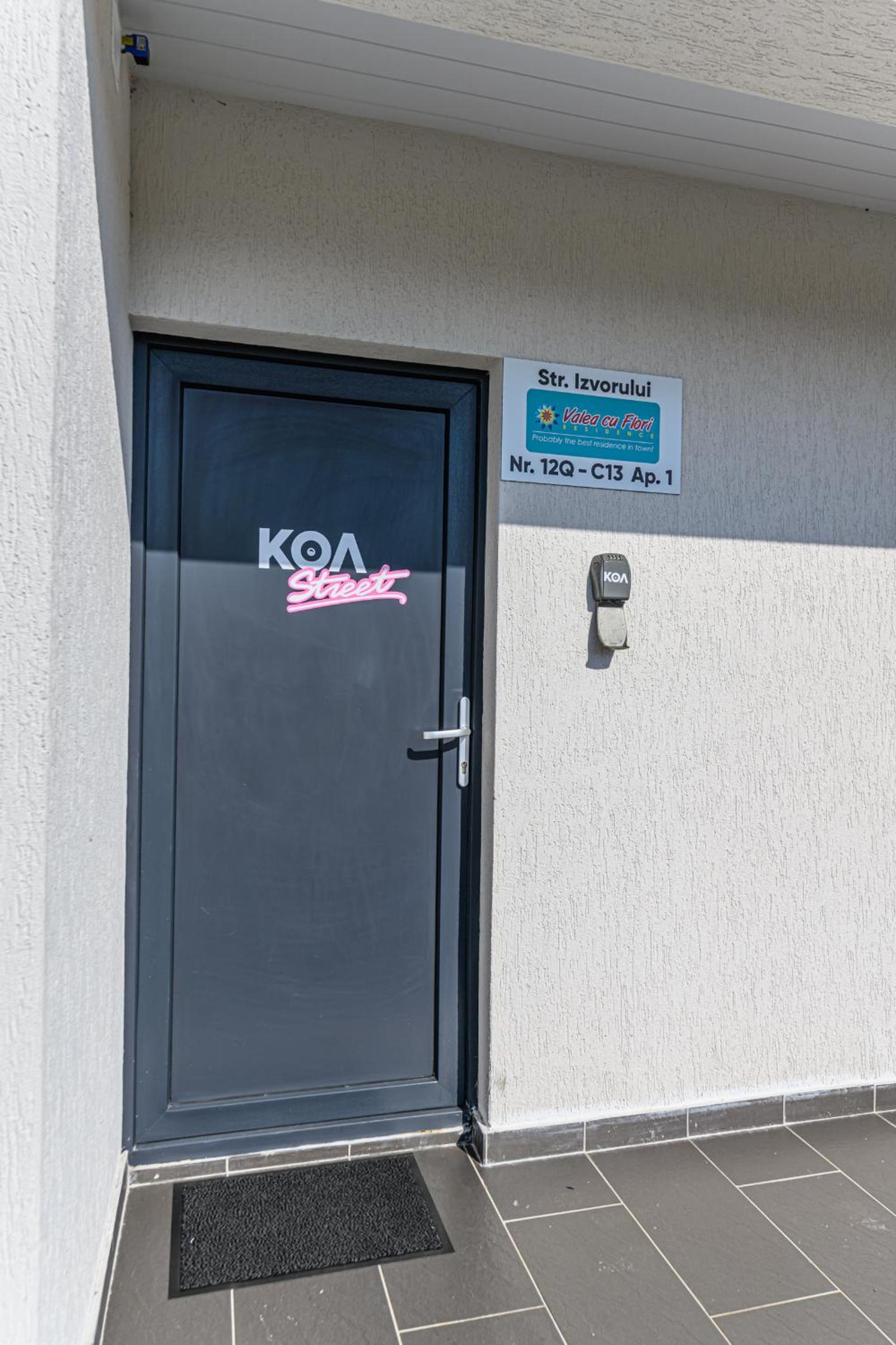 KOA - Street