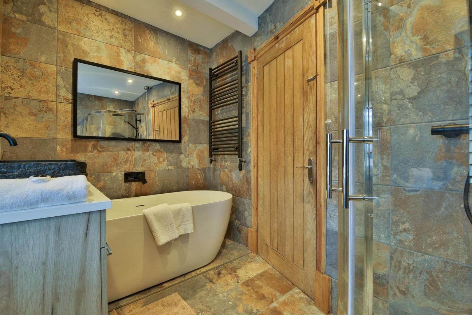 The Family Nest – Swansea 4 Bedroom Retreat