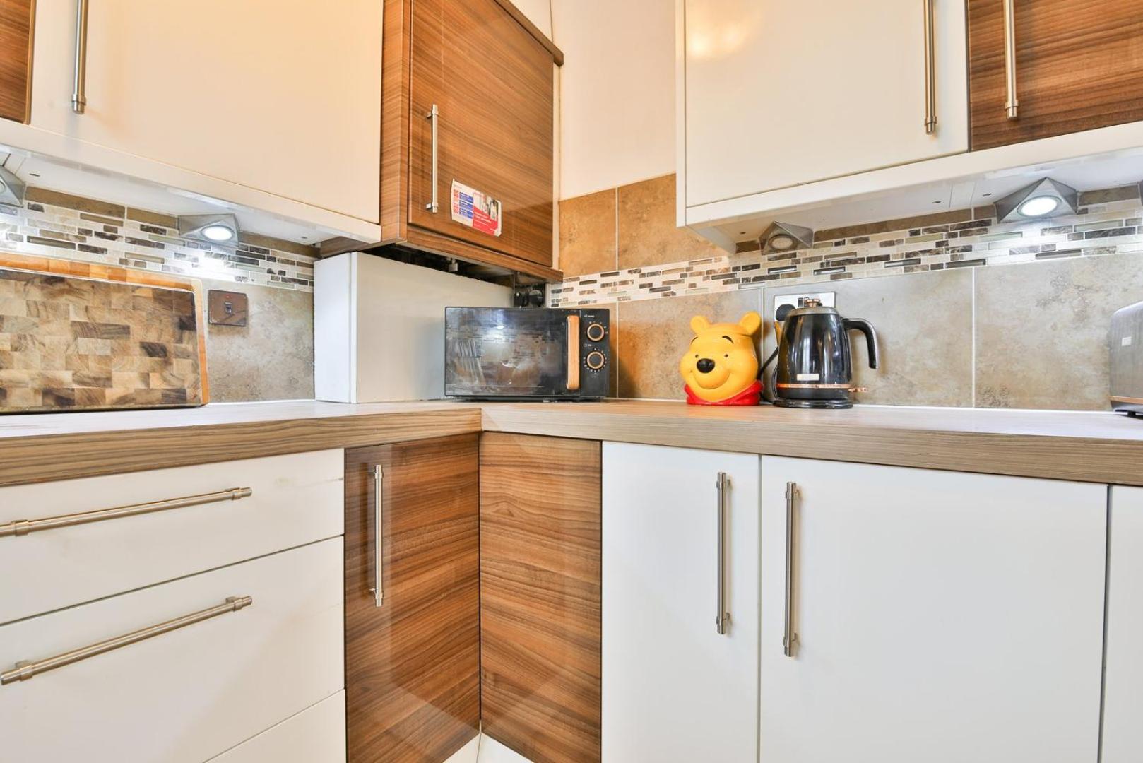 The Family Nest – Swansea 4 Bedroom Retreat