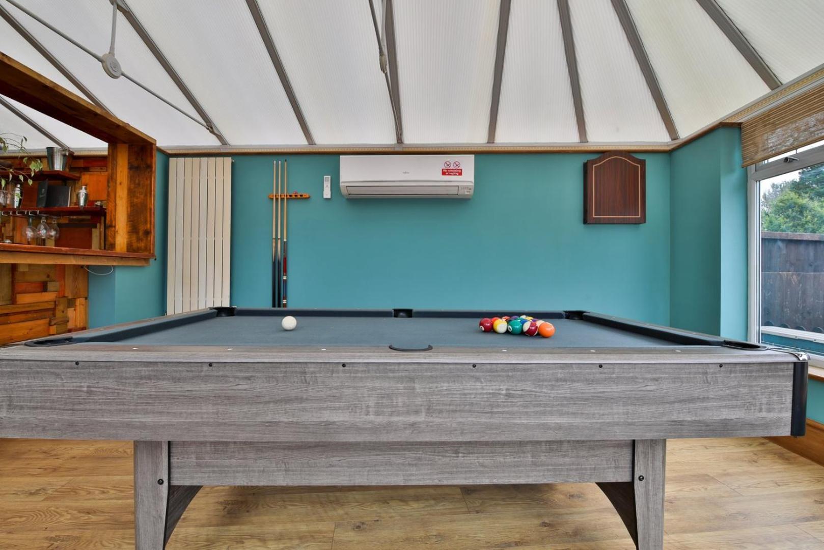 The Family Nest – Swansea 4 Bedroom Retreat