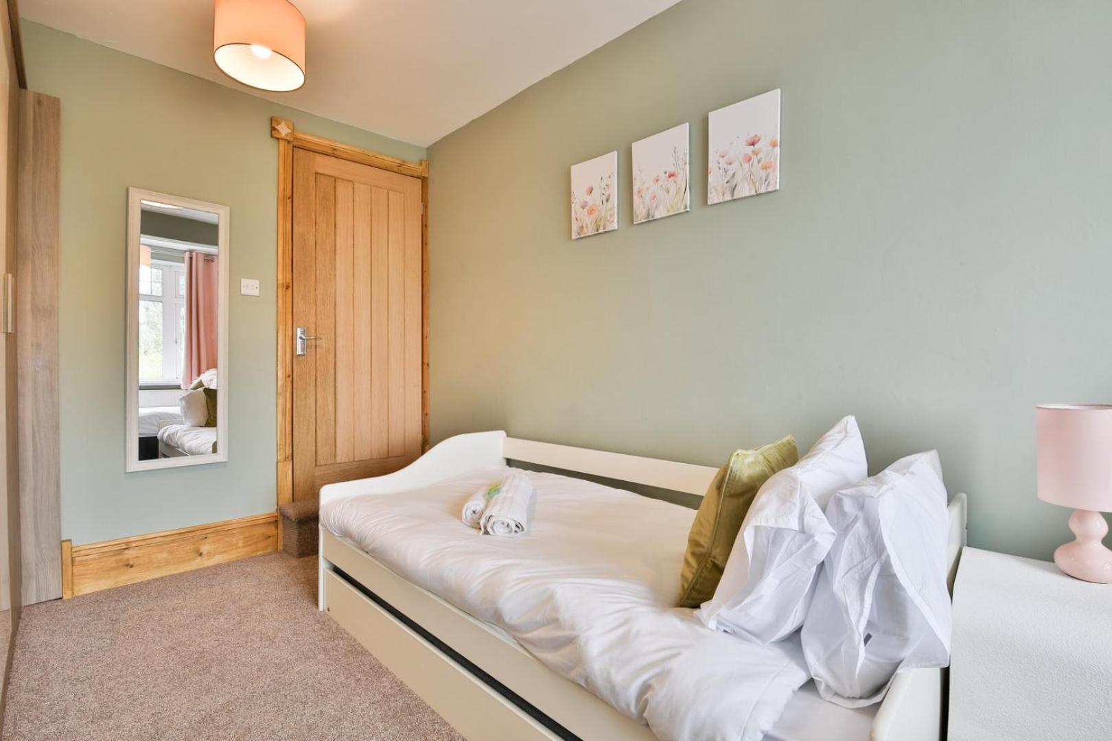 The Family Nest – Swansea 4 Bedroom Retreat