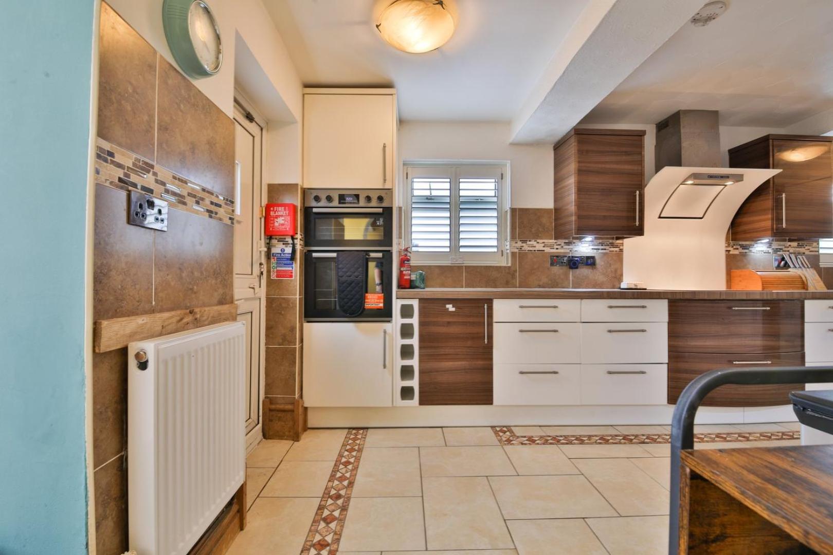 The Family Nest – Swansea 4 Bedroom Retreat