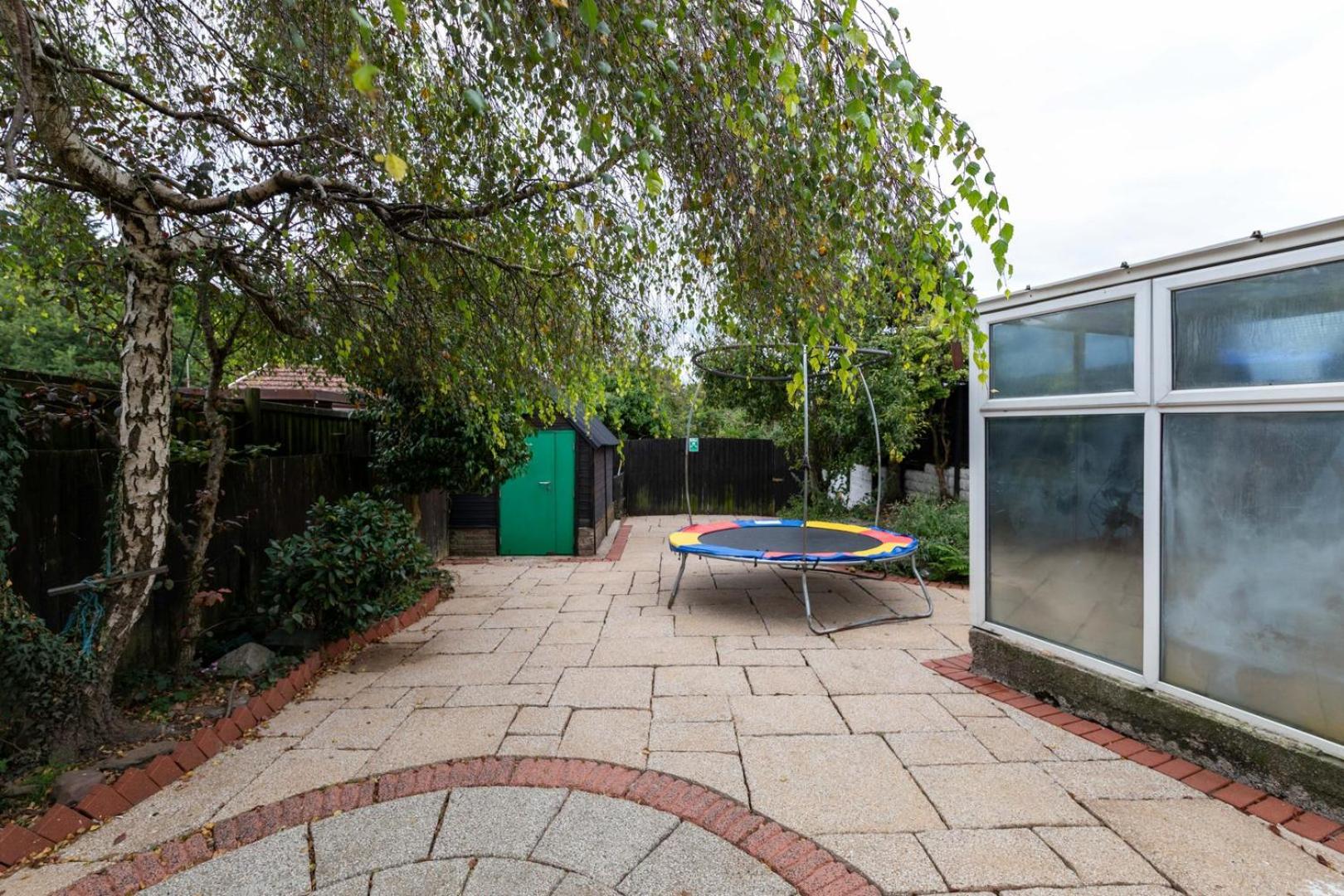 The Family Nest – Swansea 4 Bedroom Retreat
