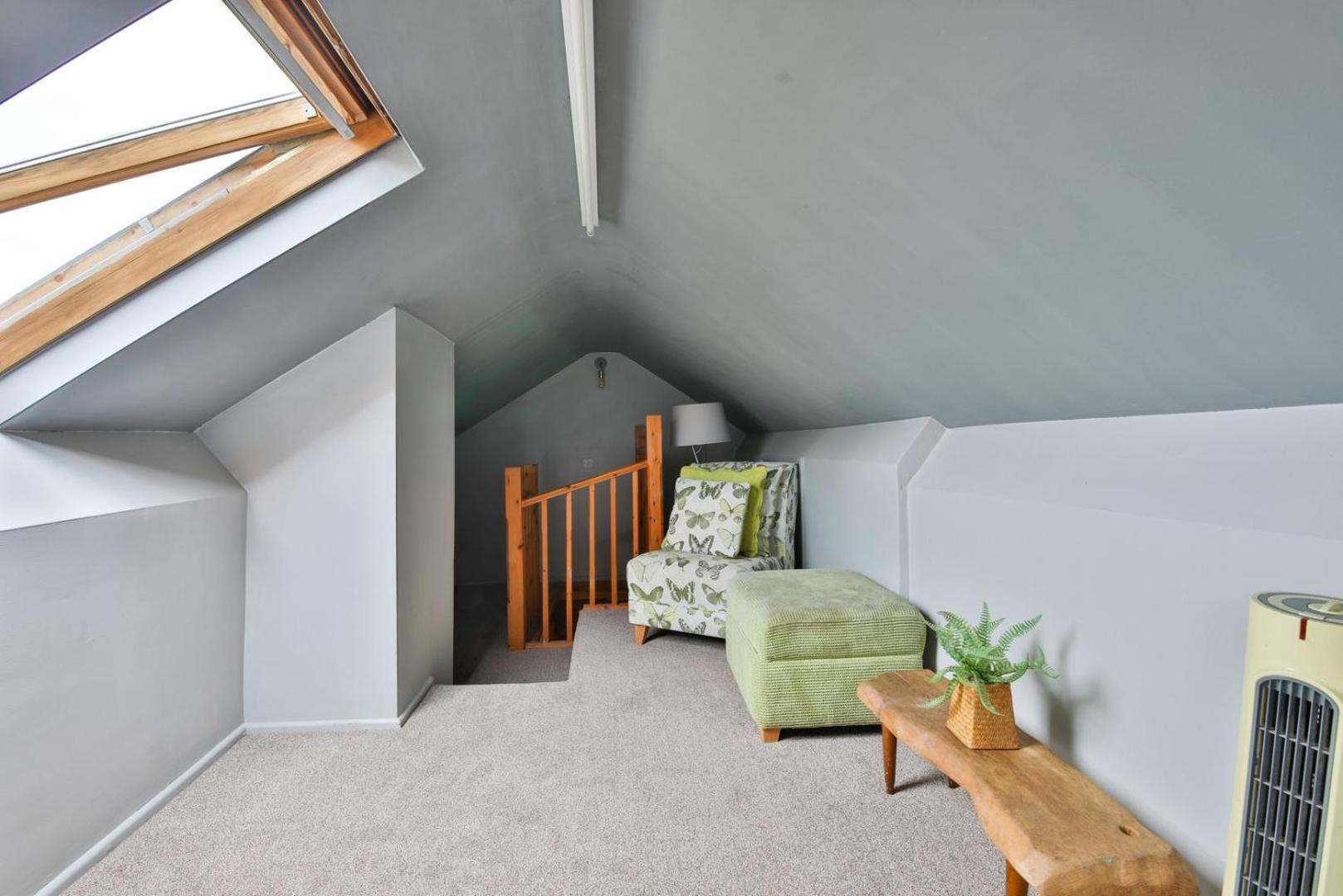 The Family Nest – Swansea 4 Bedroom Retreat