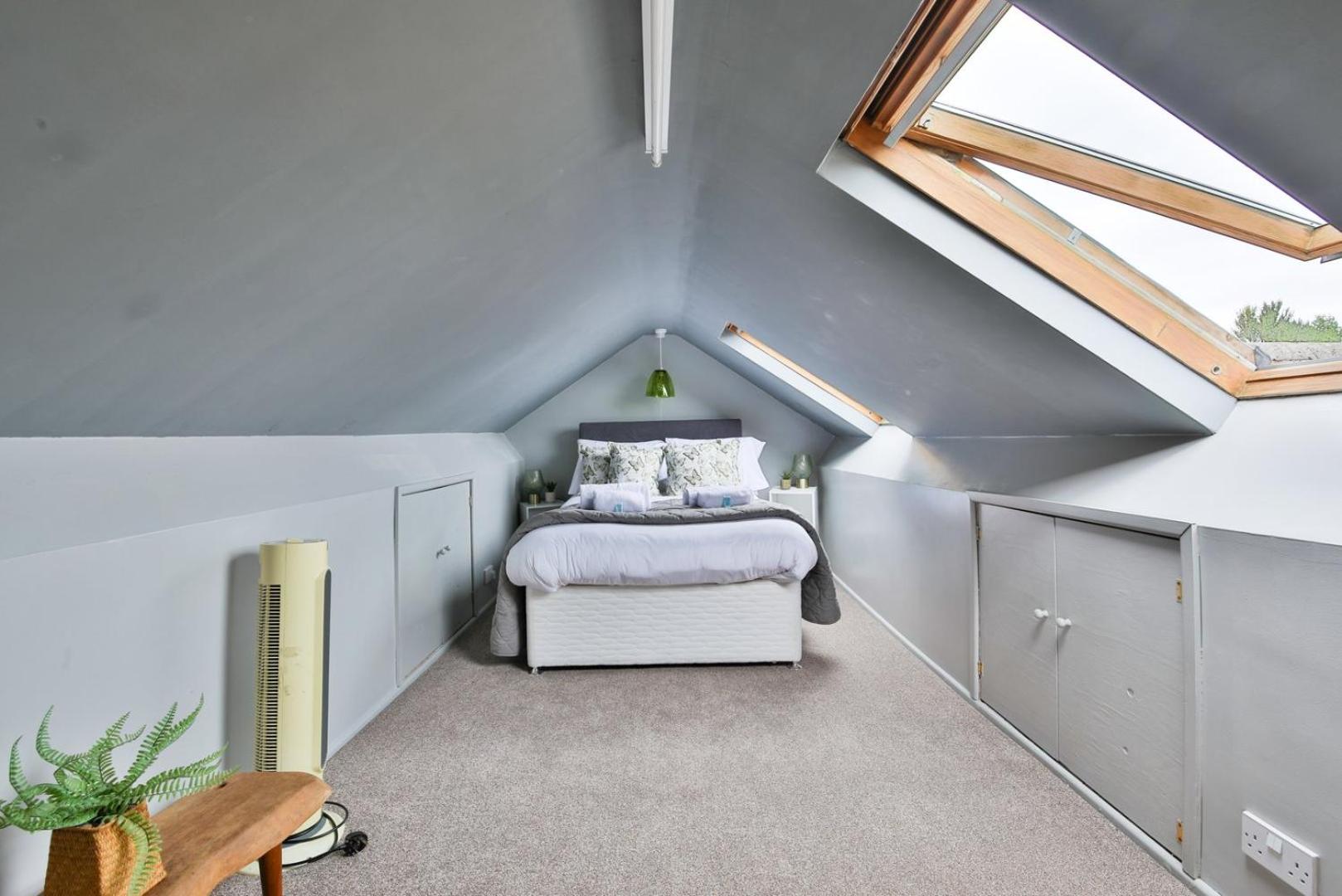 The Family Nest – Swansea 4 Bedroom Retreat