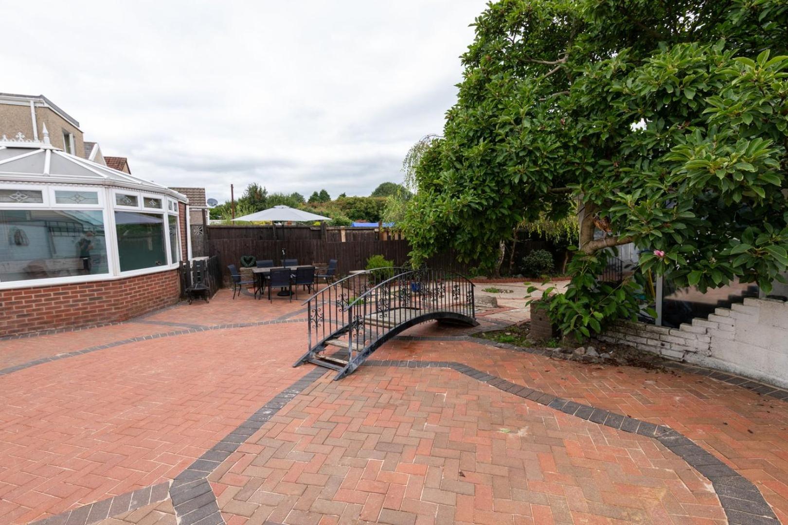 The Family Nest – Swansea 4 Bedroom Retreat