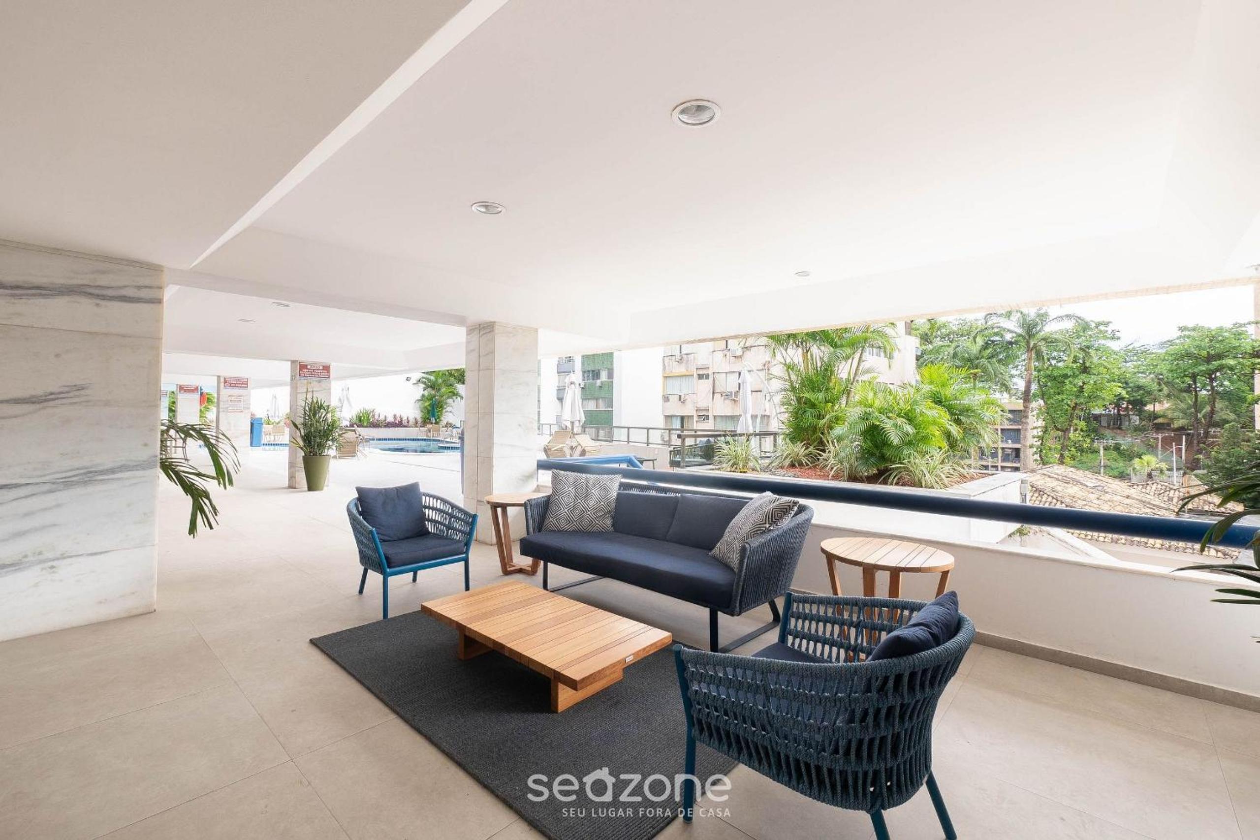 Apt with balcony in a condo with pool ACI0320