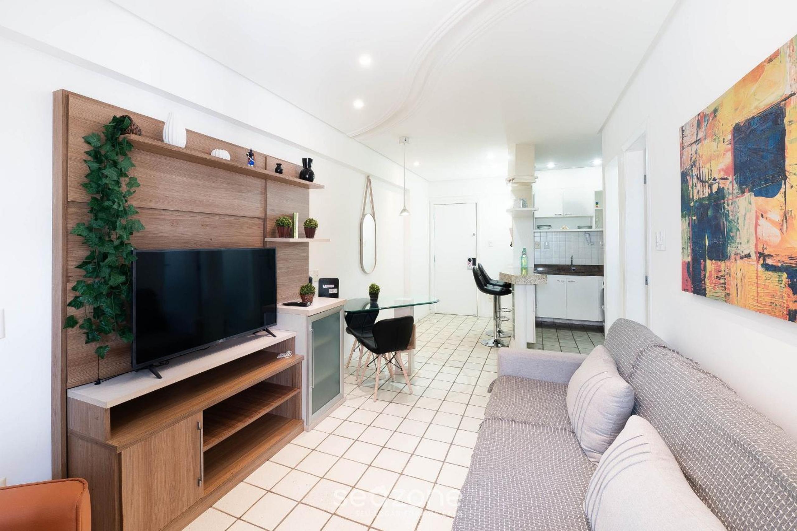 Apt with balcony in a condo with pool ACI0320