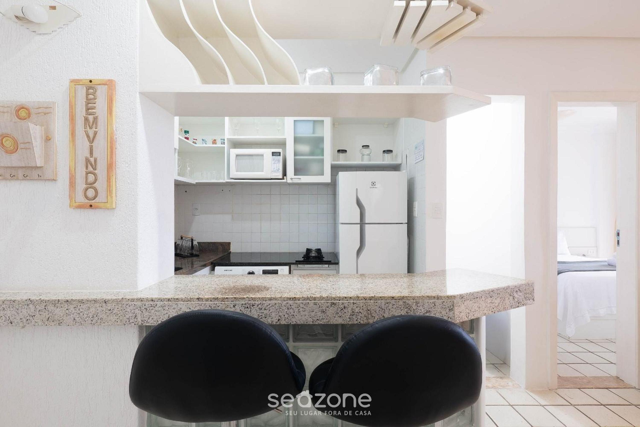 Apt with balcony in a condo with pool ACI0320