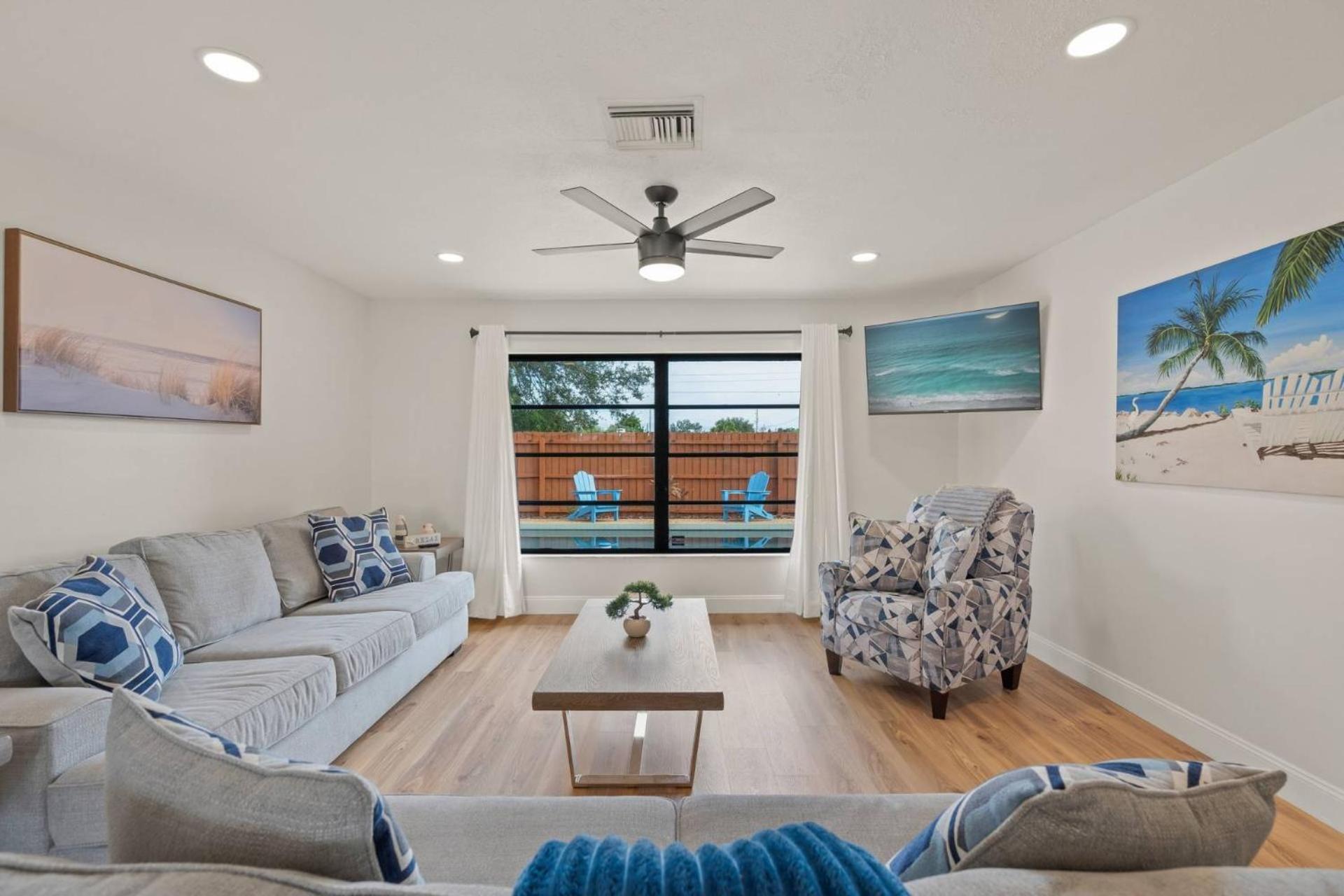 Gulf Gate Poolside Retreat
