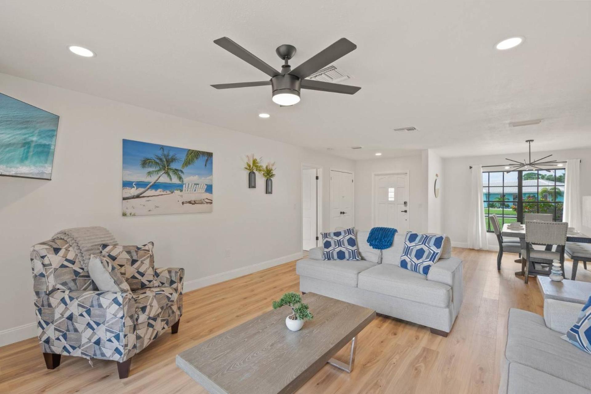 Gulf Gate Poolside Retreat