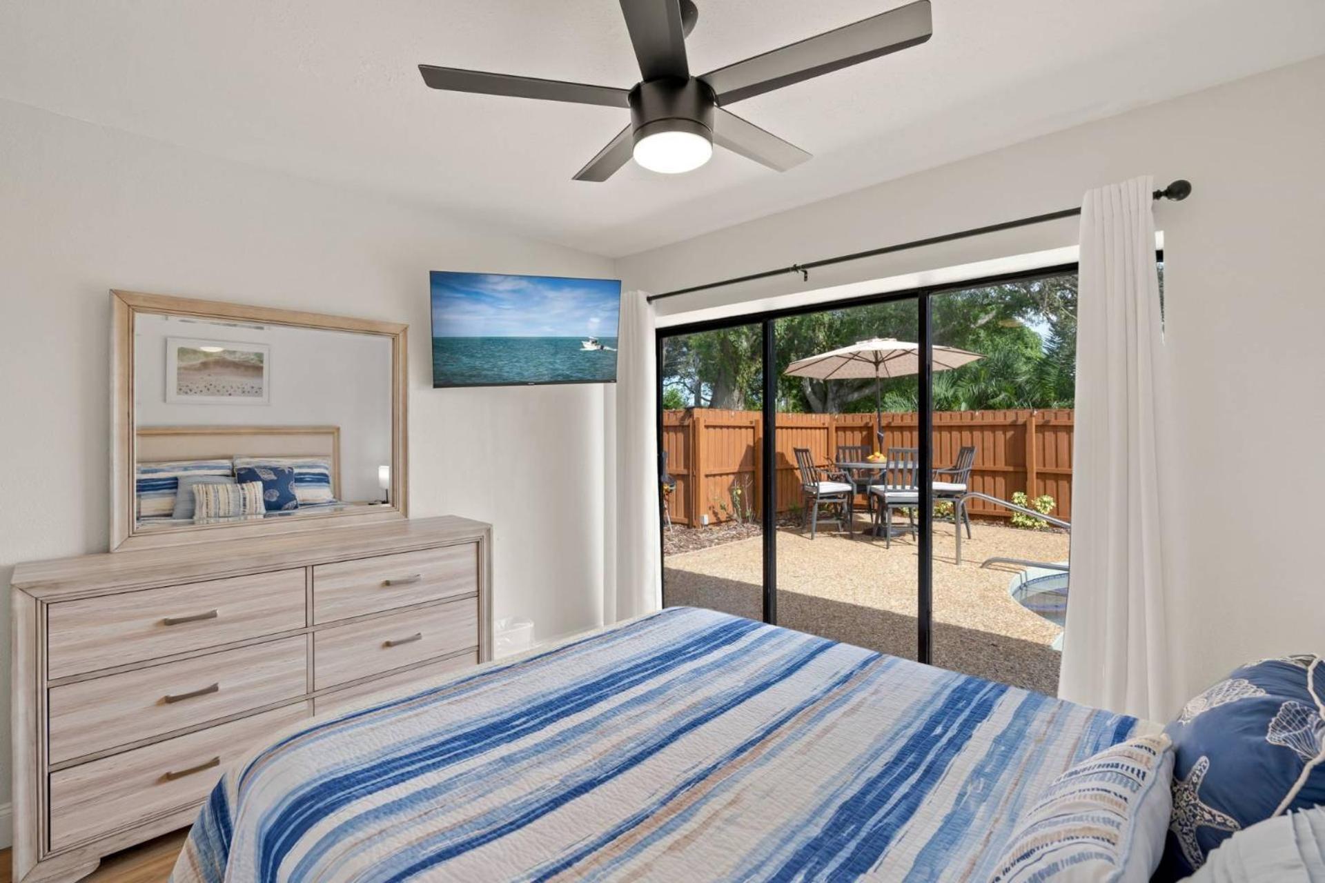 Gulf Gate Poolside Retreat