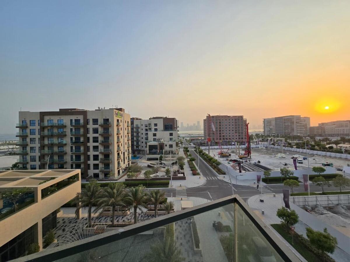 Luxury 2-Bedroom APT - Sea Views in Saadiyat Island