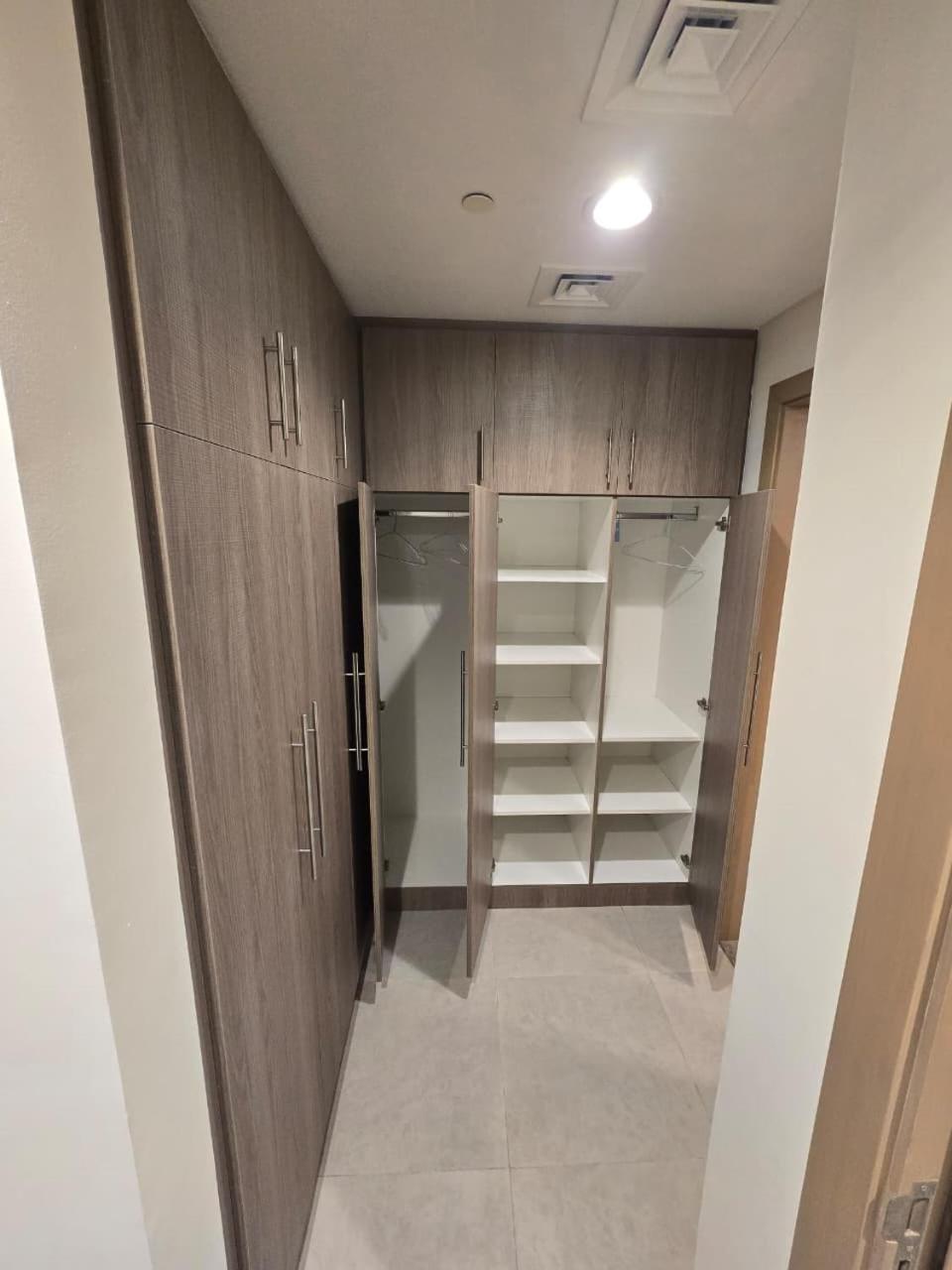 Luxury 2-Bedroom APT - Sea Views in Saadiyat Island
