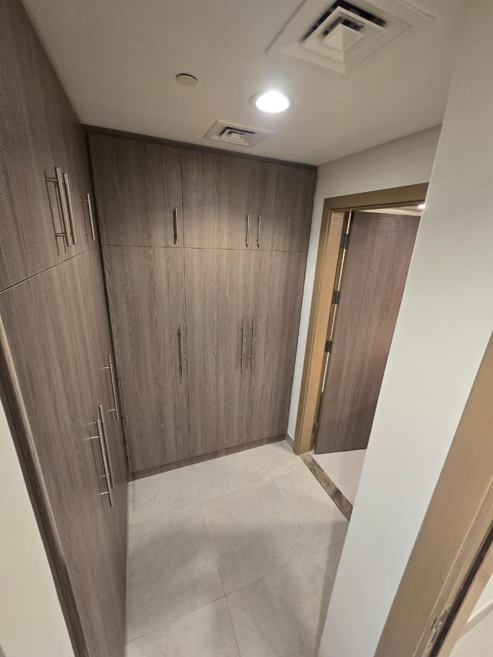 Luxury 2-Bedroom APT - Sea Views in Saadiyat Island