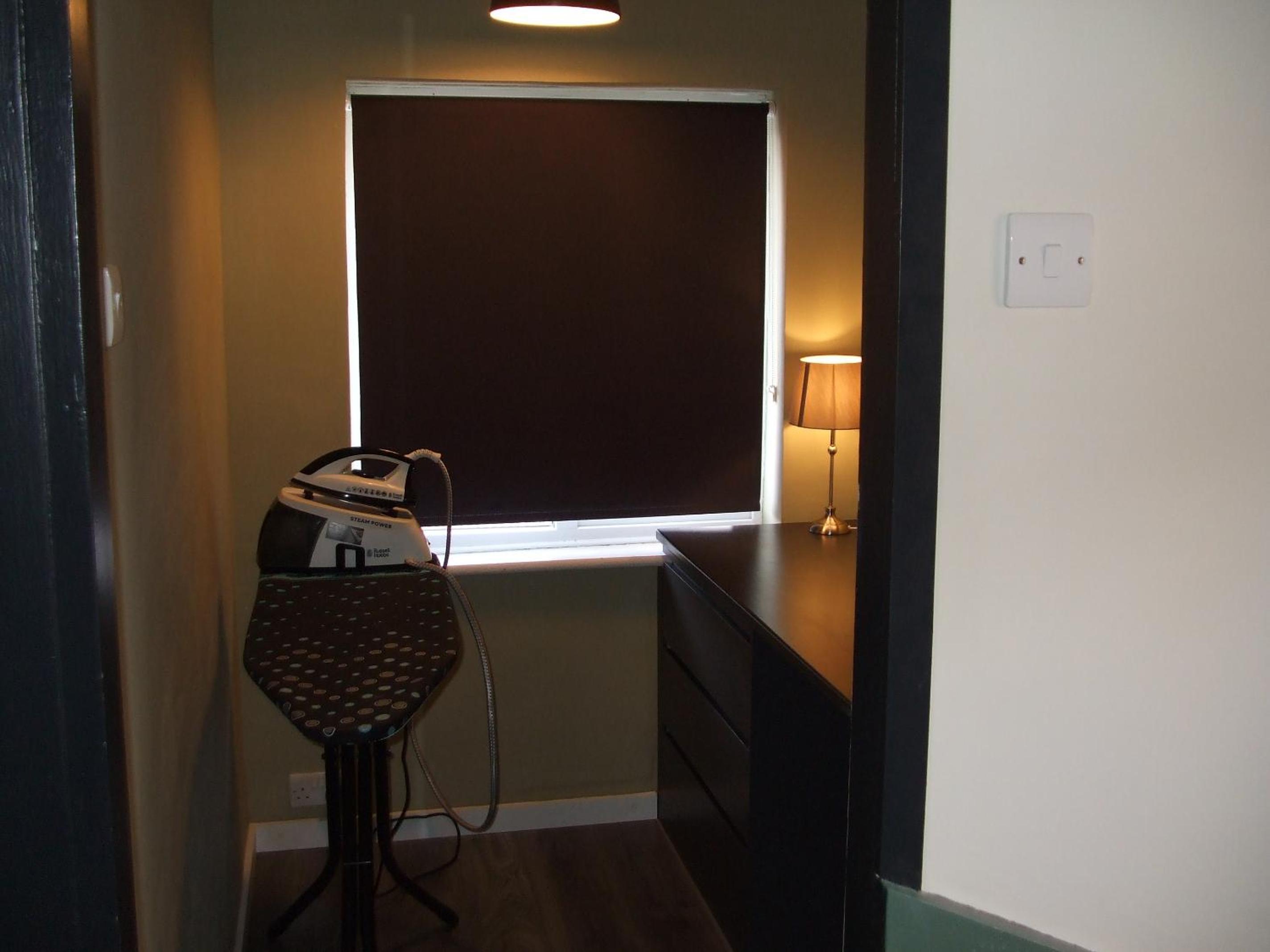 Parkdale-2 Bedroom House in Sheldon Birmingham