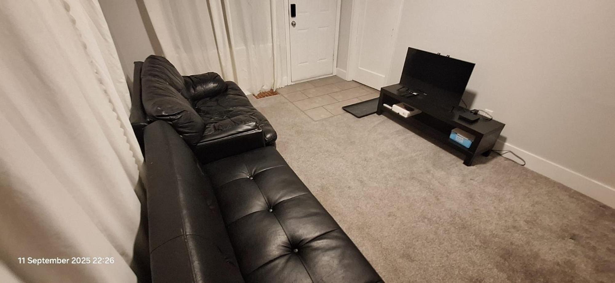 Bright & Chic 3-Bedroom Retreat for Family or Business by UofA Whyte Ave Downtown in Edmonton