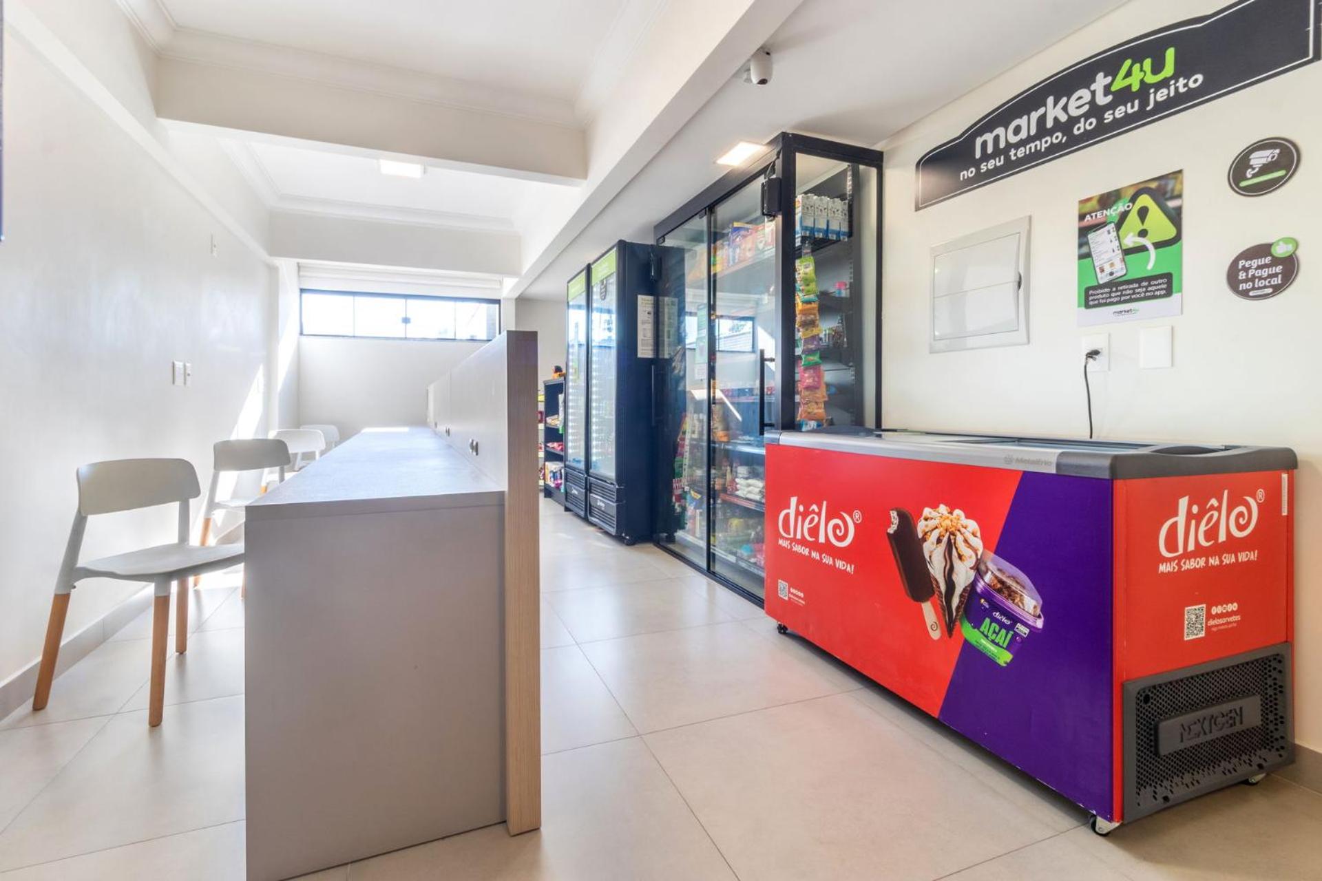 Apto funcional no Centro de Blumenau UG6156