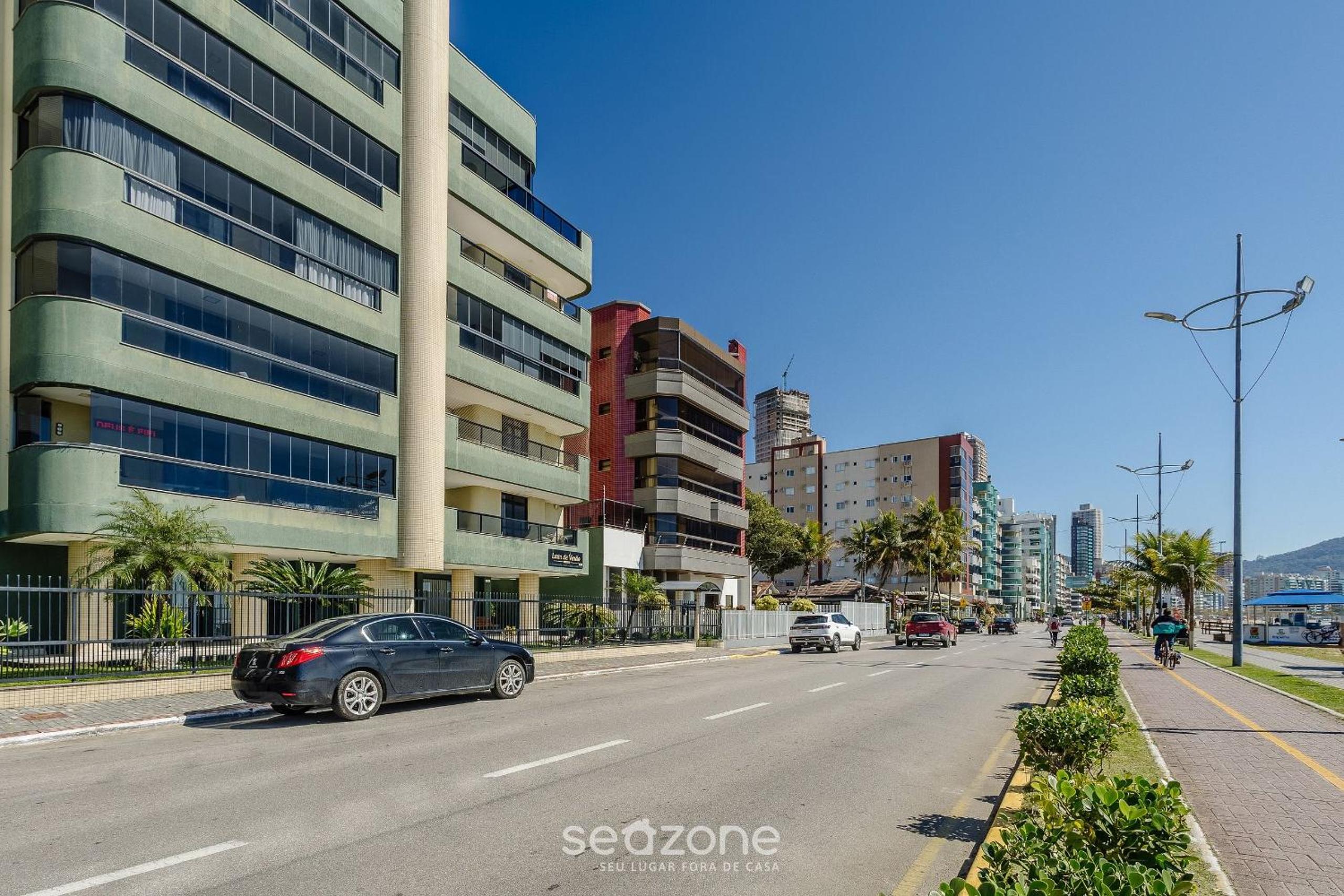 Apt w balcony nd barbecue in seaside condom UAR301