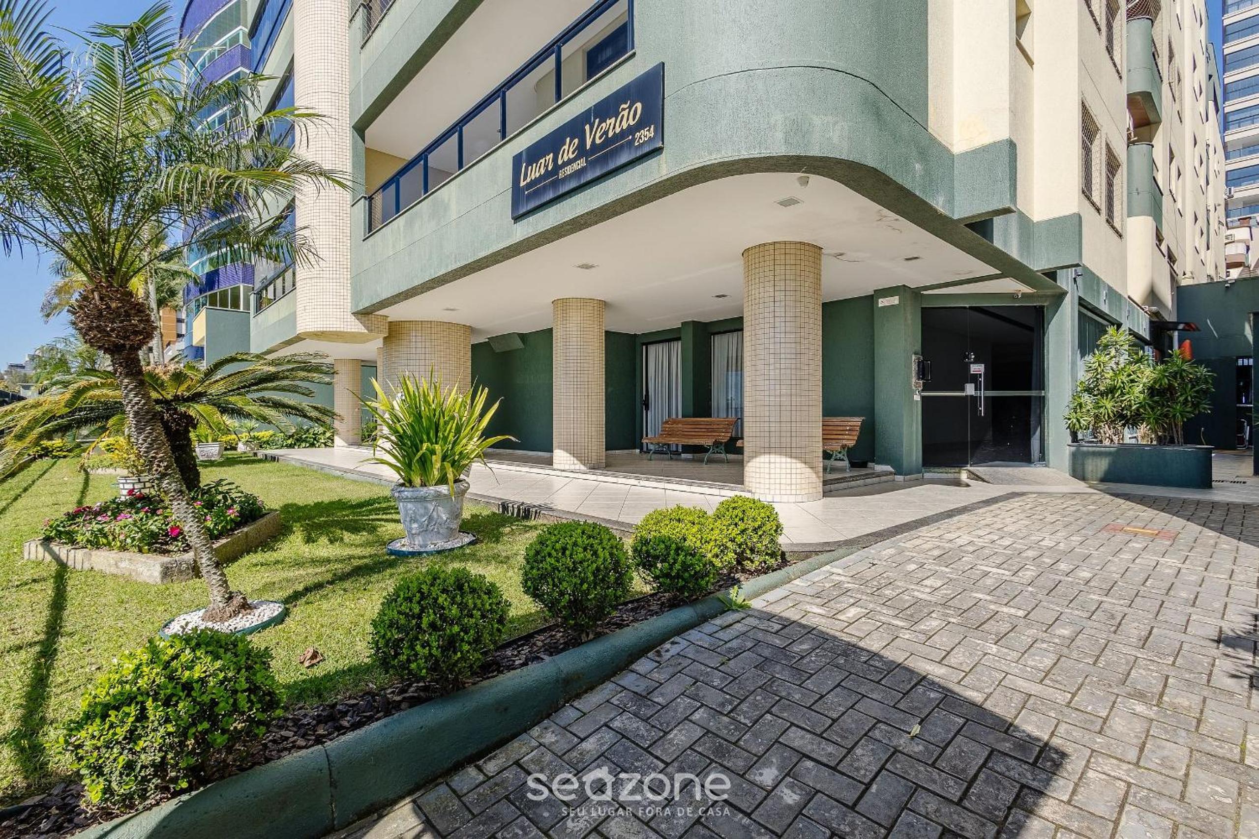 Apt w balcony nd barbecue in seaside condom UAR301