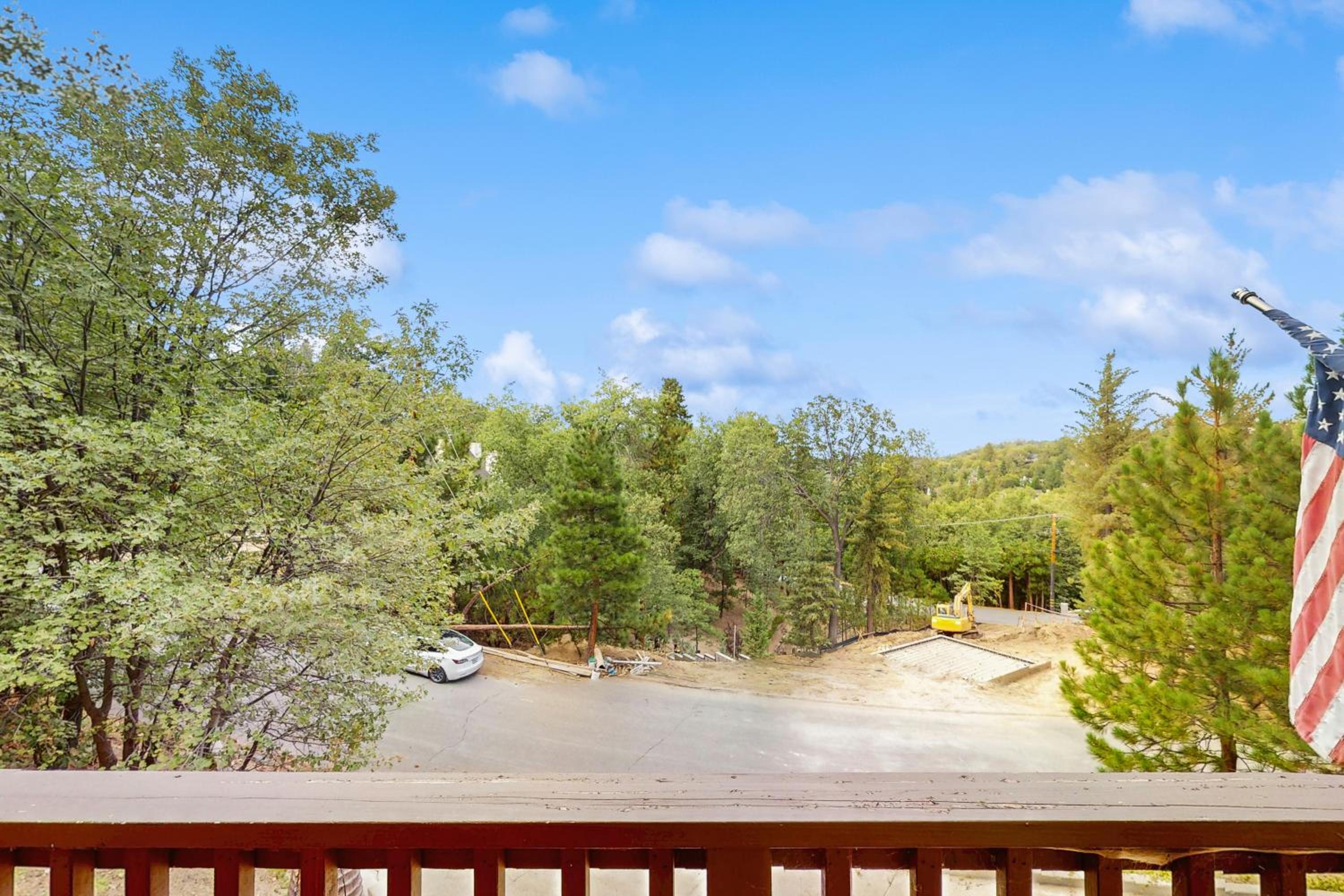 Walk to Lake Arrowhead! Family Home with Games